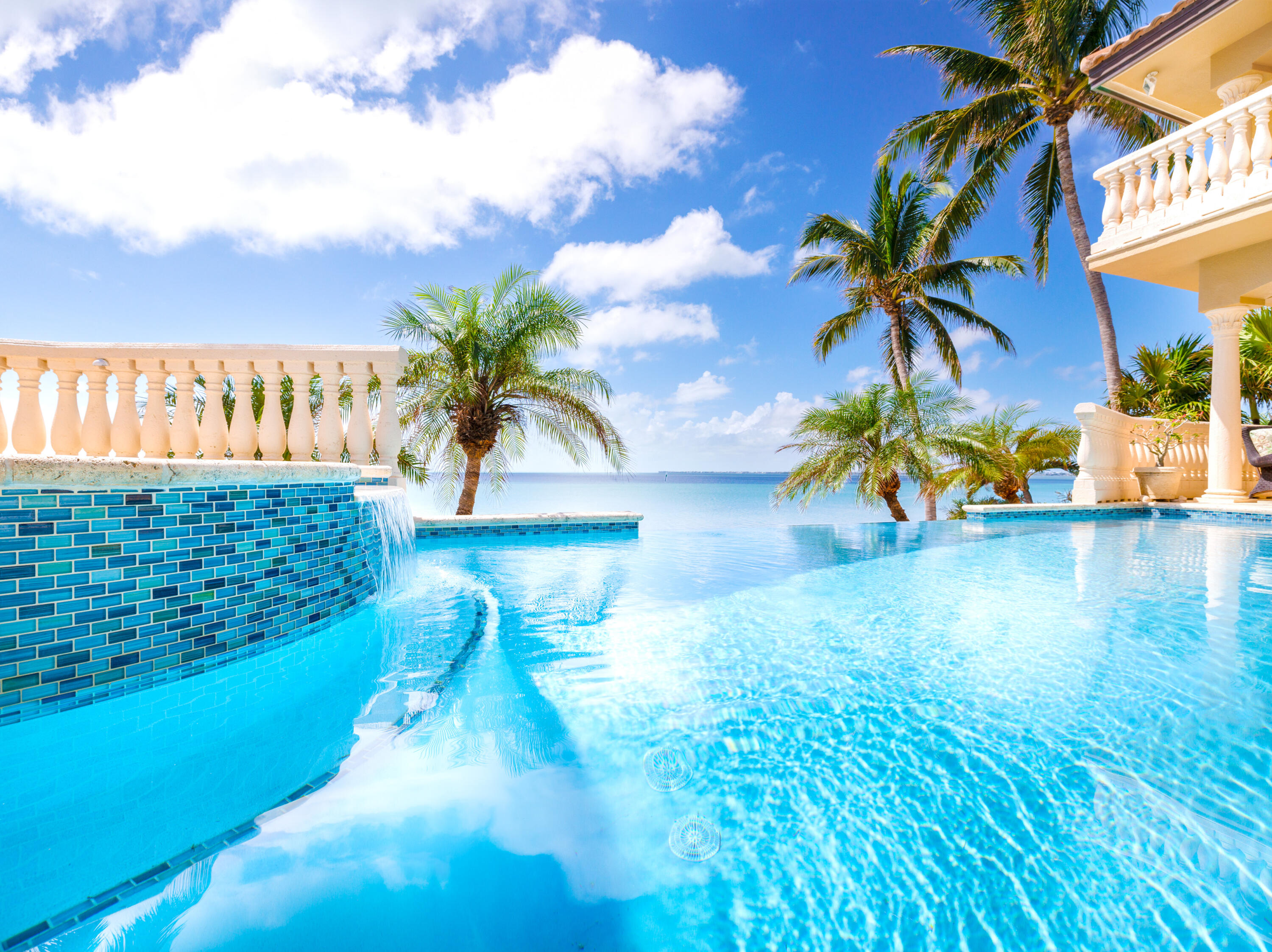 1355 Coury Dr Key Colony, FL 33051