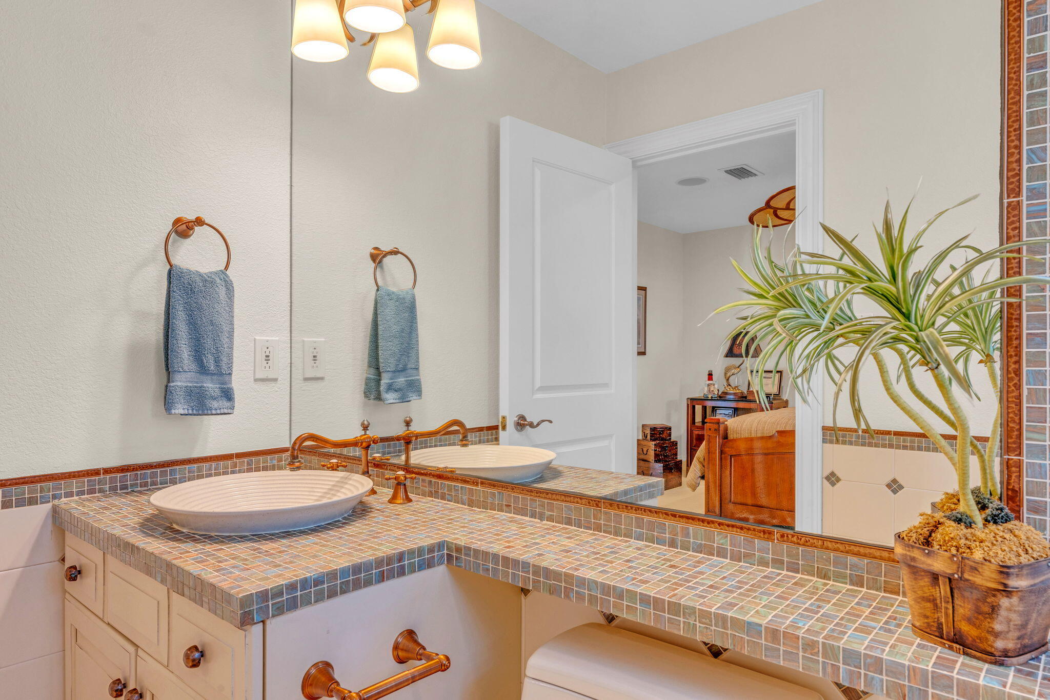 1355 Coury Dr Key Colony, FL 33051