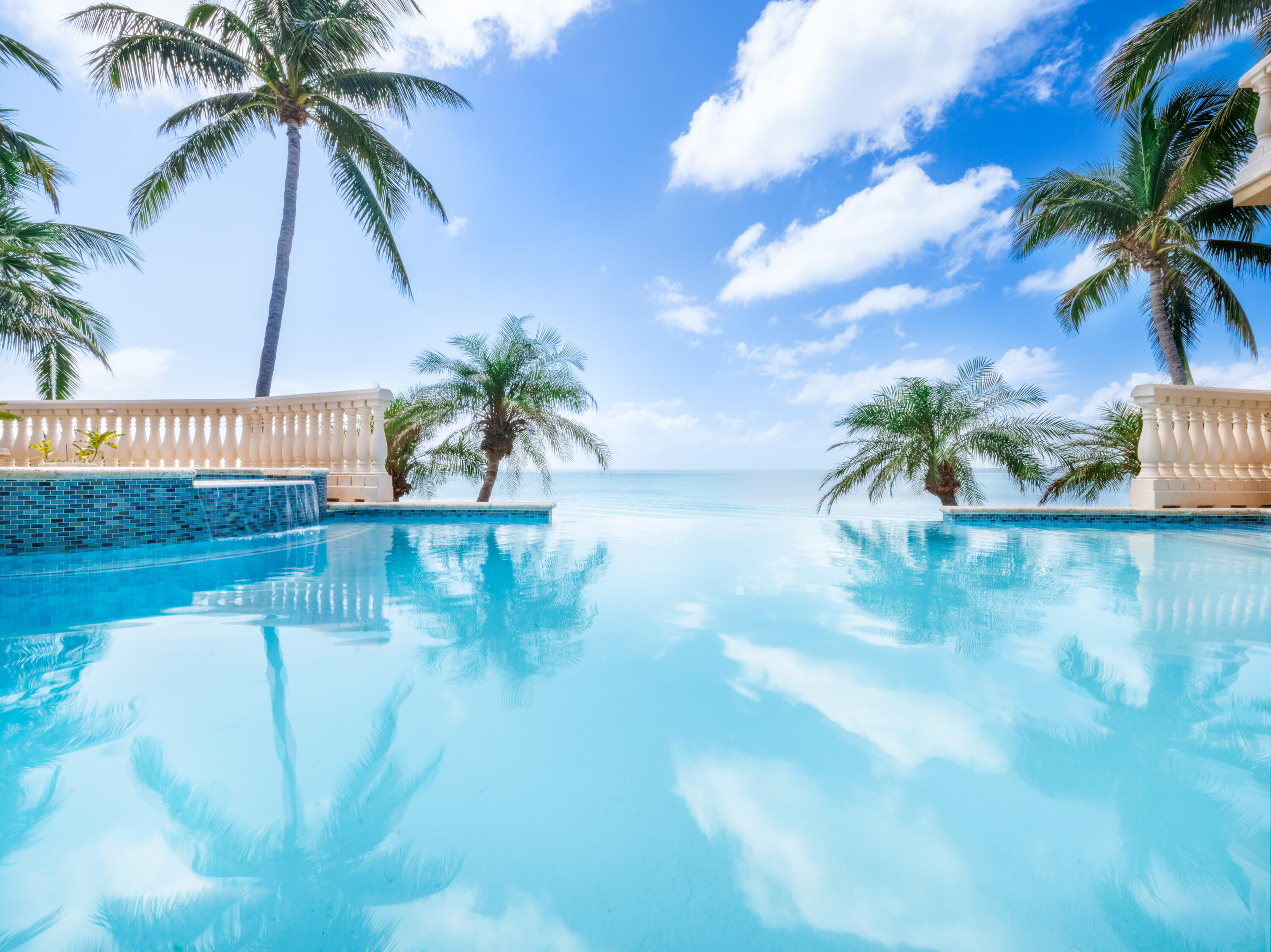 1355-1350 Coury Dr Key Colony, FL 33051