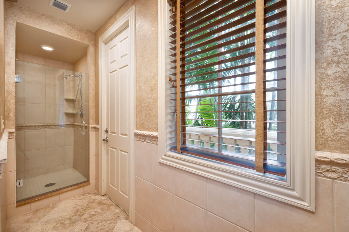 1355-1350 Coury Dr Key Colony, FL 33051