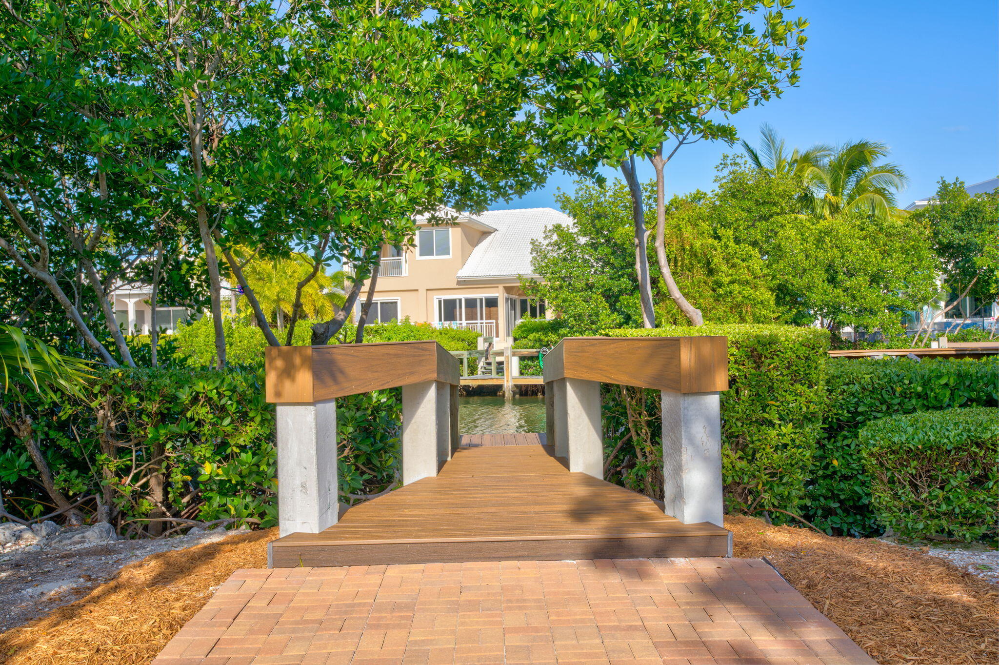 1355-1350 Coury Dr Key Colony, FL 33051