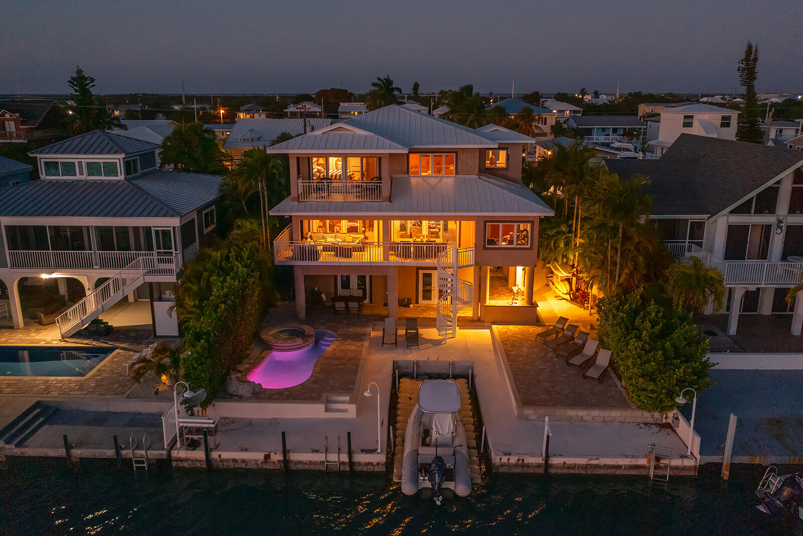 414E Caribbean Dr Summerland Key, FL 33042