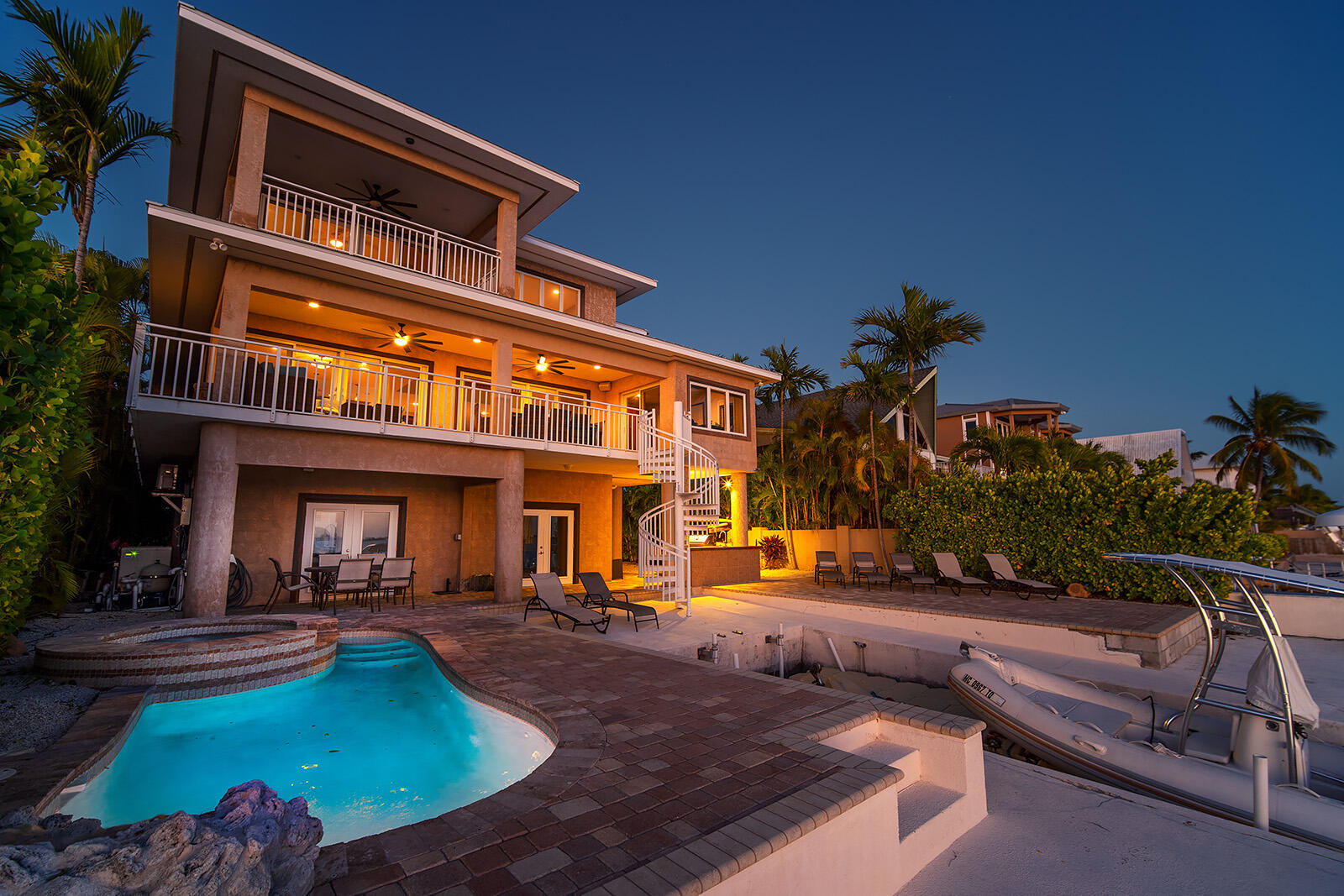 414E Caribbean Dr Summerland Key, FL 33042