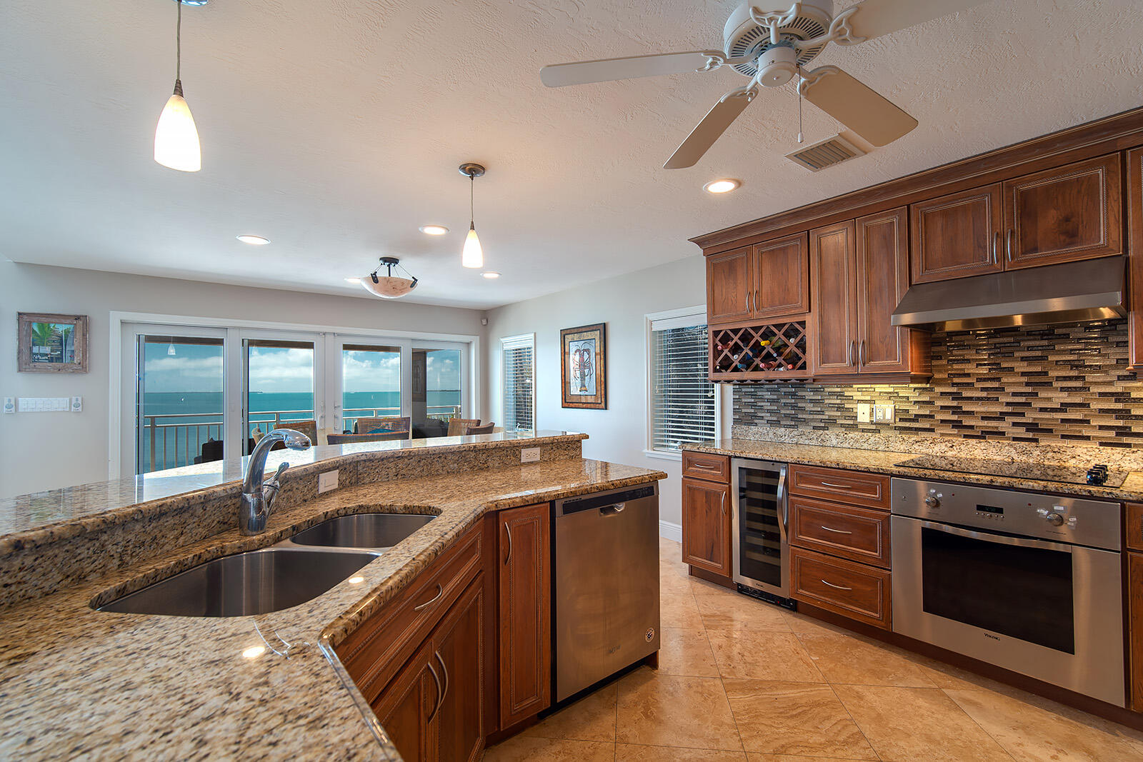 414E Caribbean Dr Summerland Key, FL 33042