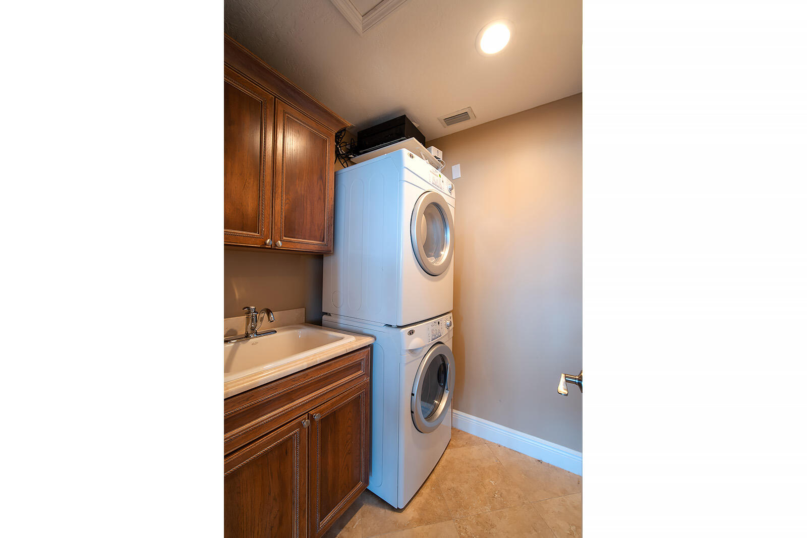 414E Caribbean Dr Summerland Key, FL 33042