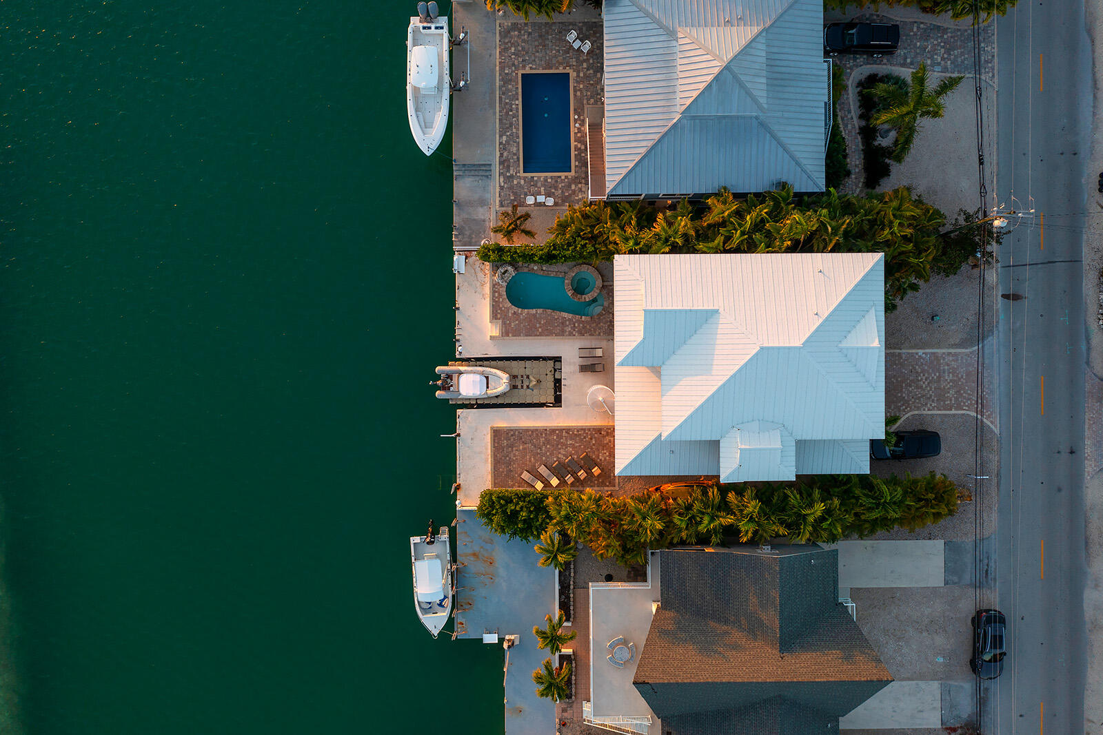 414E Caribbean Dr Summerland Key, FL 33042