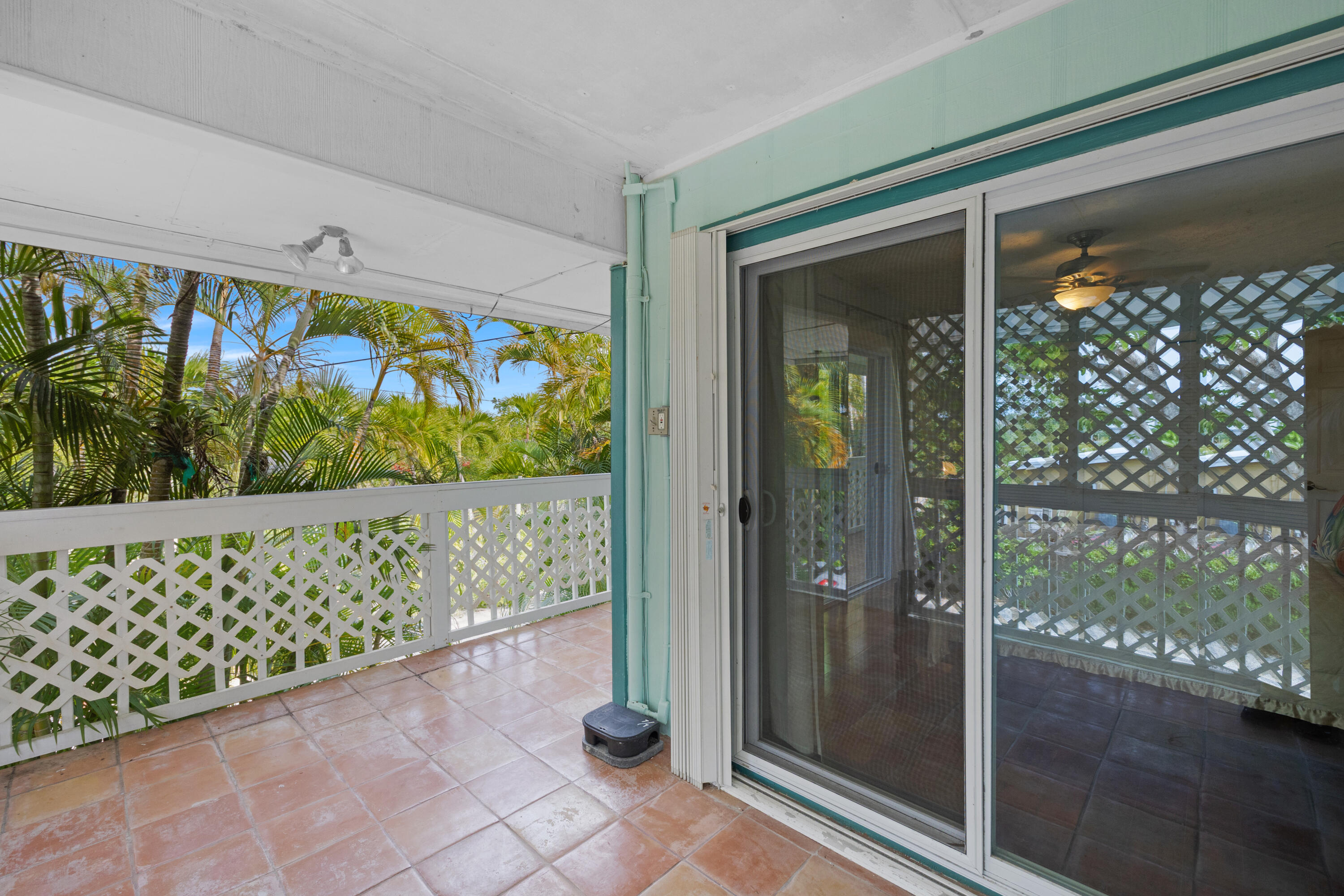 19881 Date Palm Dr Sugarloaf Key, FL 33042