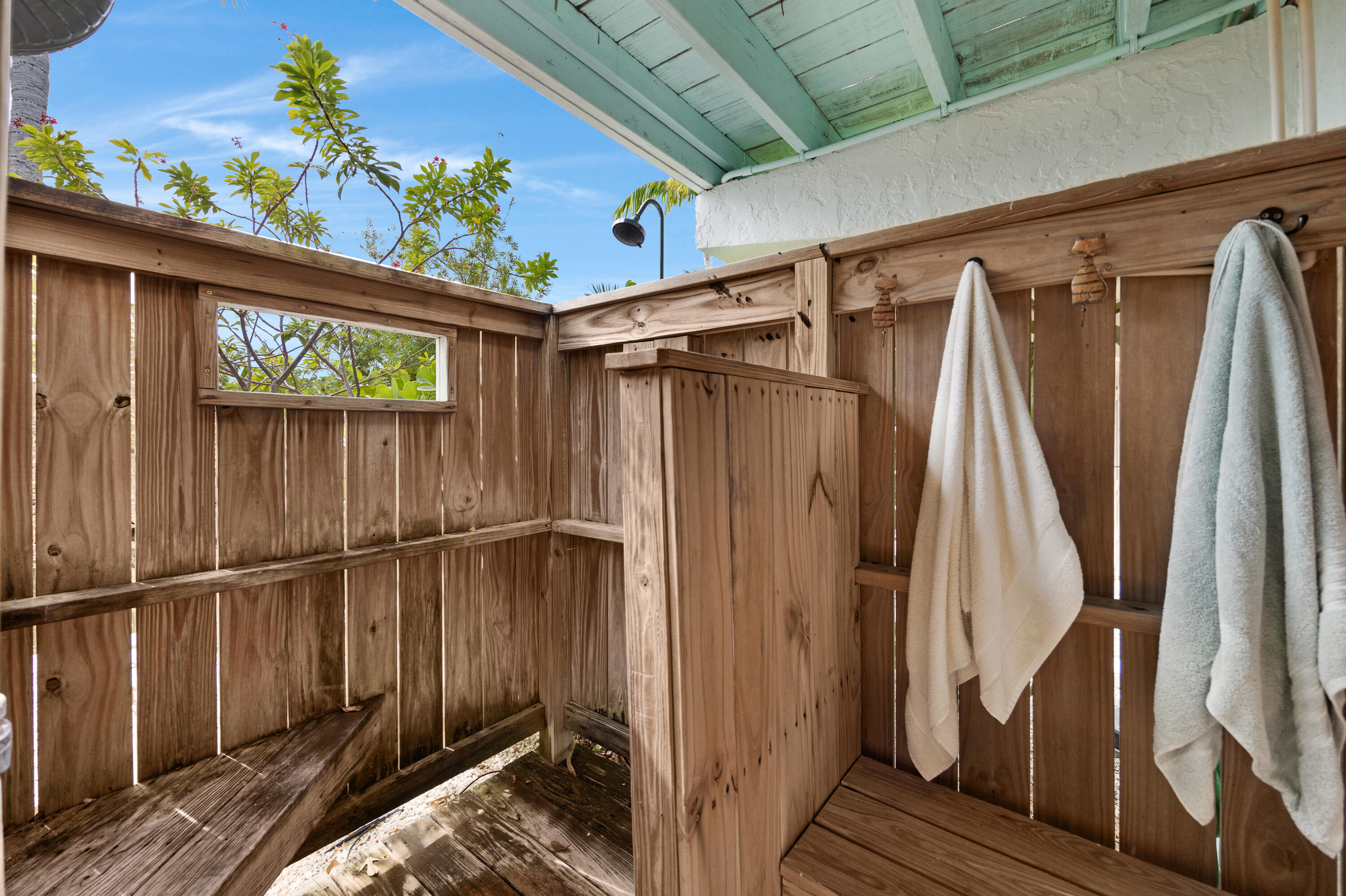 19881 Date Palm Dr Sugarloaf Key, FL 33042