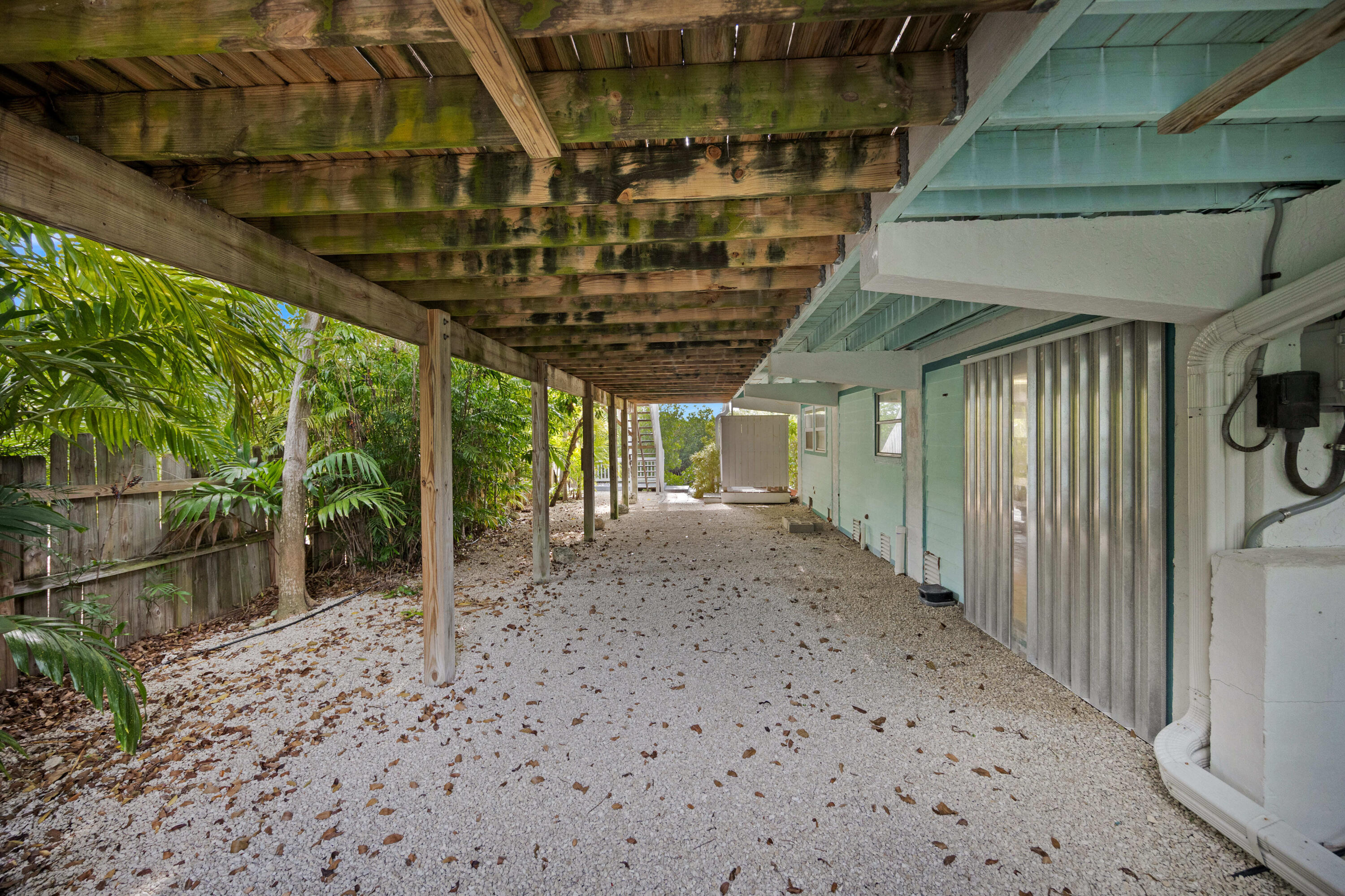 19881 Date Palm Dr Sugarloaf Key, FL 33042