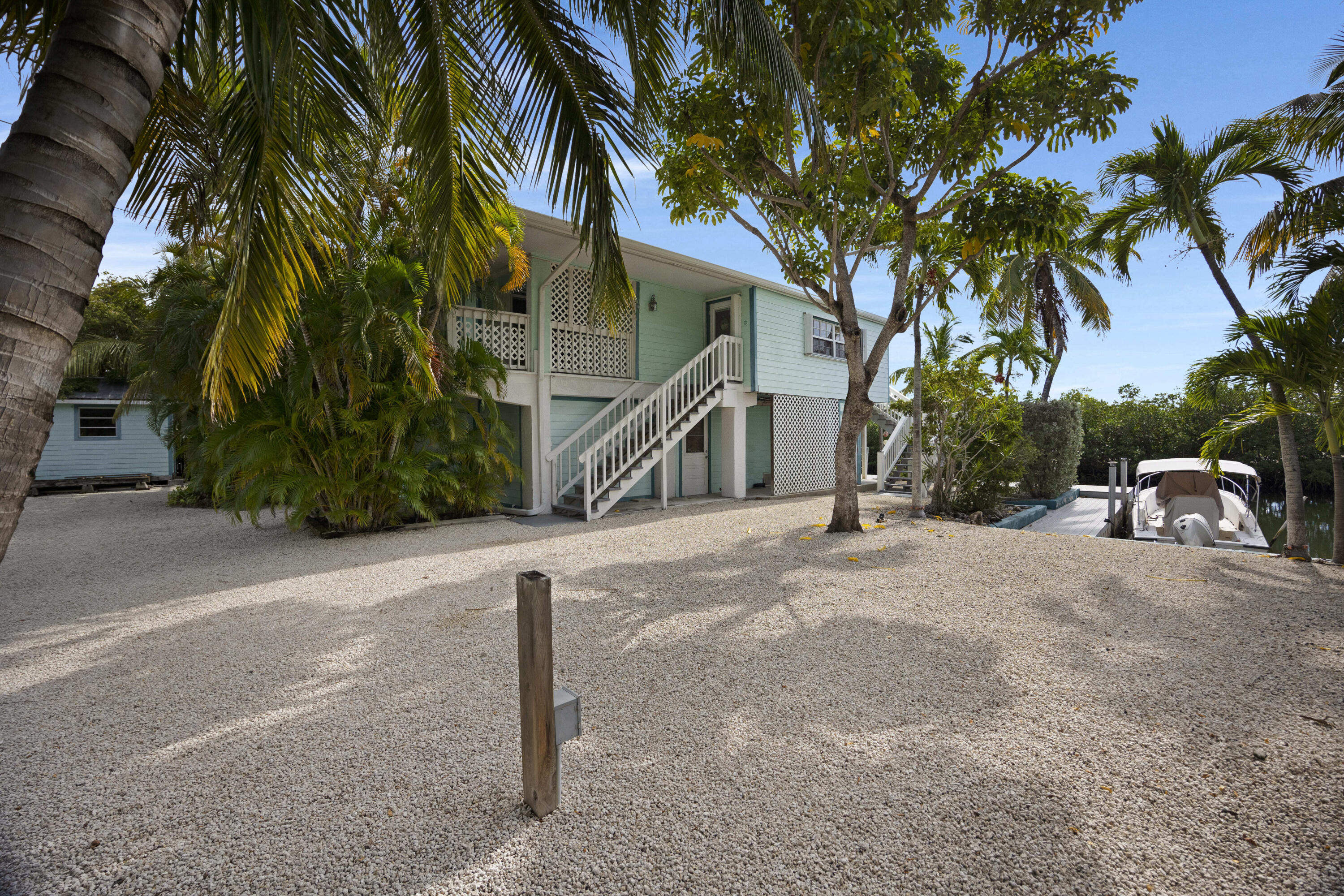 19881 Date Palm Dr Sugarloaf Key, FL 33042