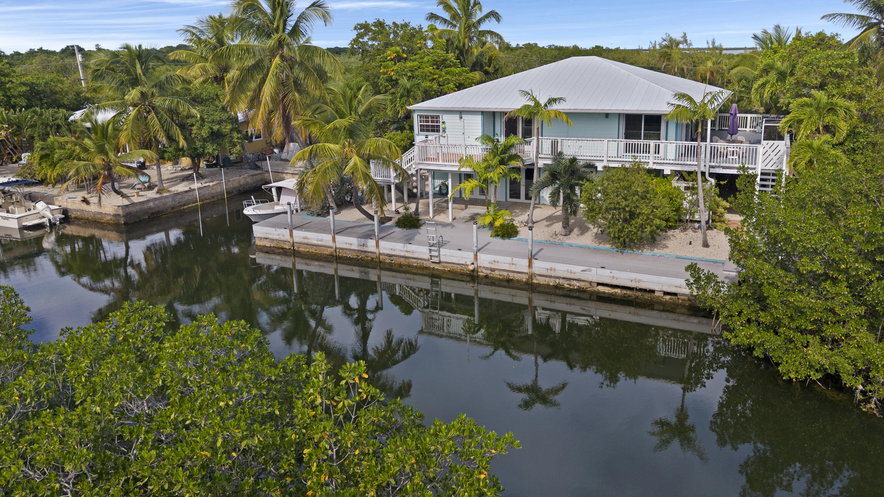 19881 Date Palm Dr Sugarloaf Key, FL 33042