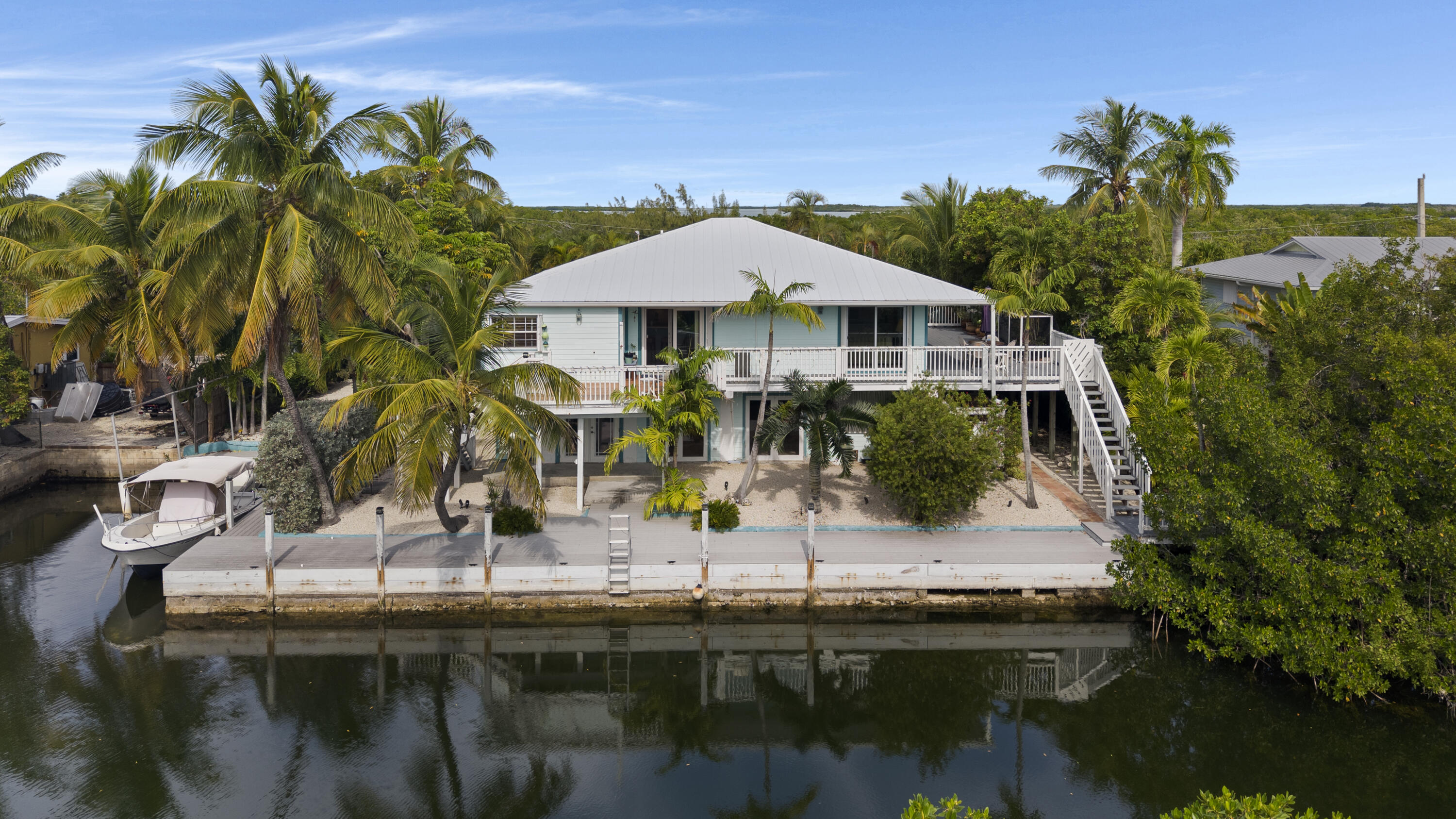 19881 Date Palm Dr Sugarloaf Key, FL 33042