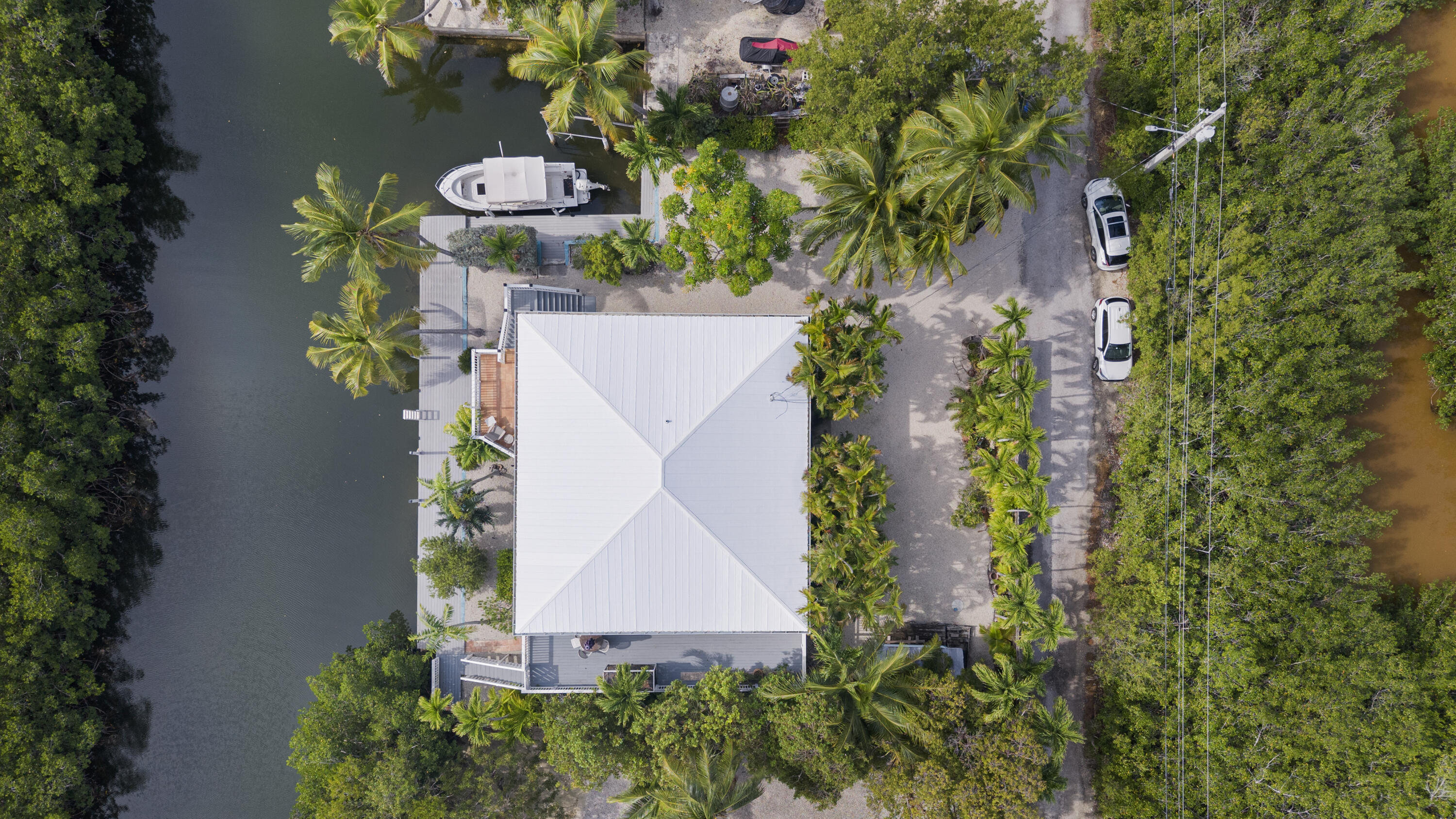 19881 Date Palm Dr Sugarloaf Key, FL 33042