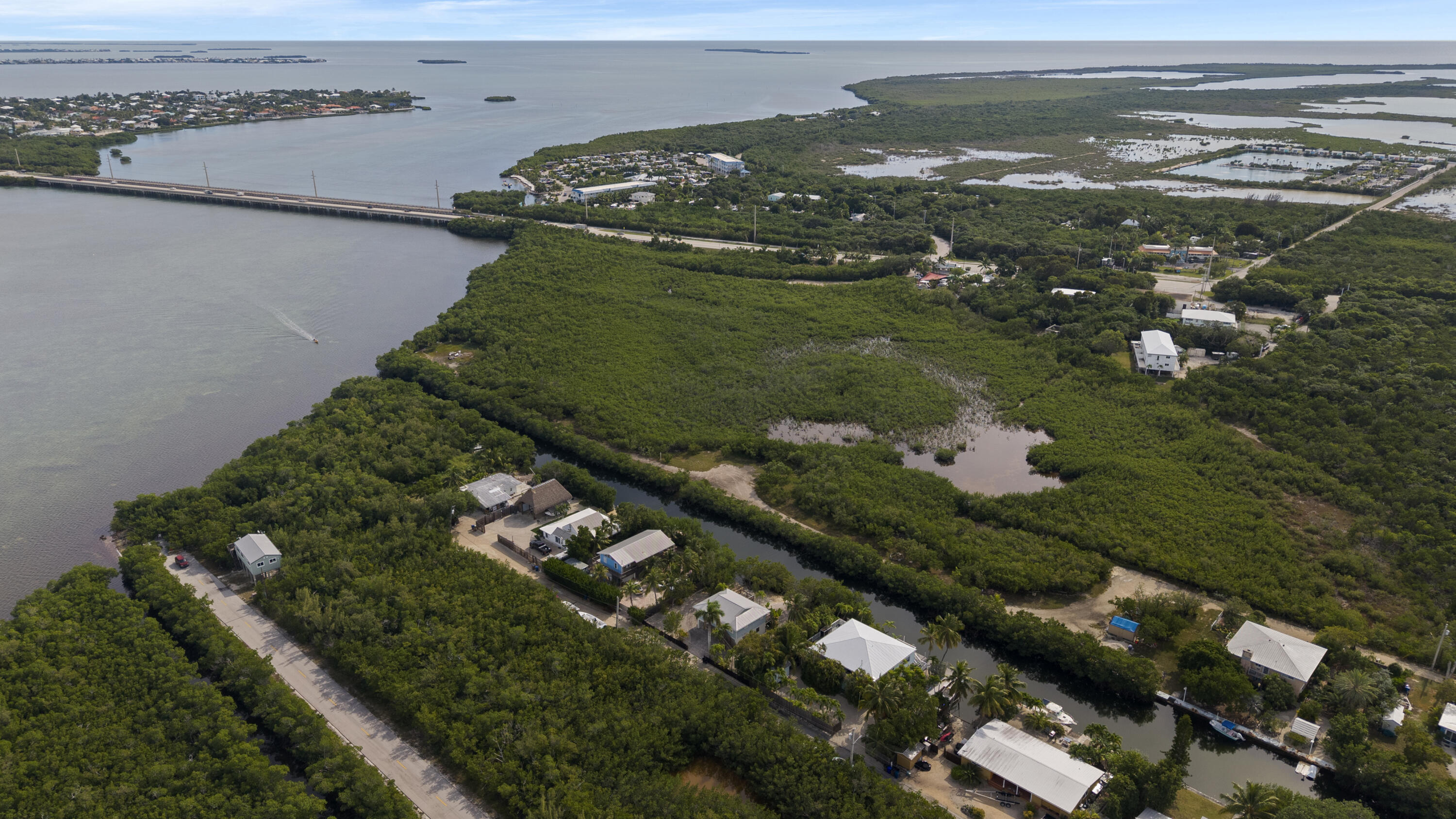 19881 Date Palm Dr Sugarloaf Key, FL 33042