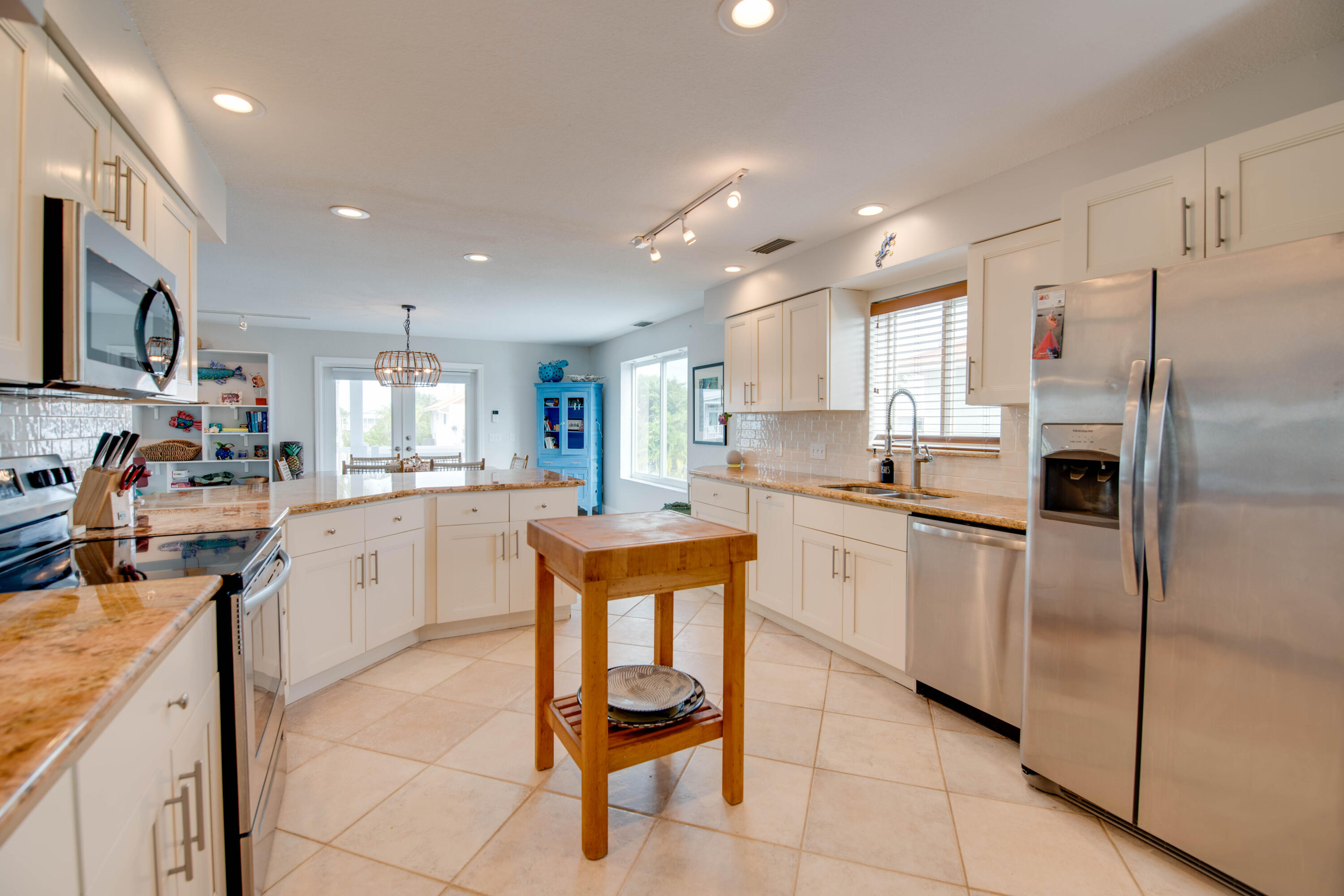 27365 Barbuda Ln Ramrod Key, FL 33042