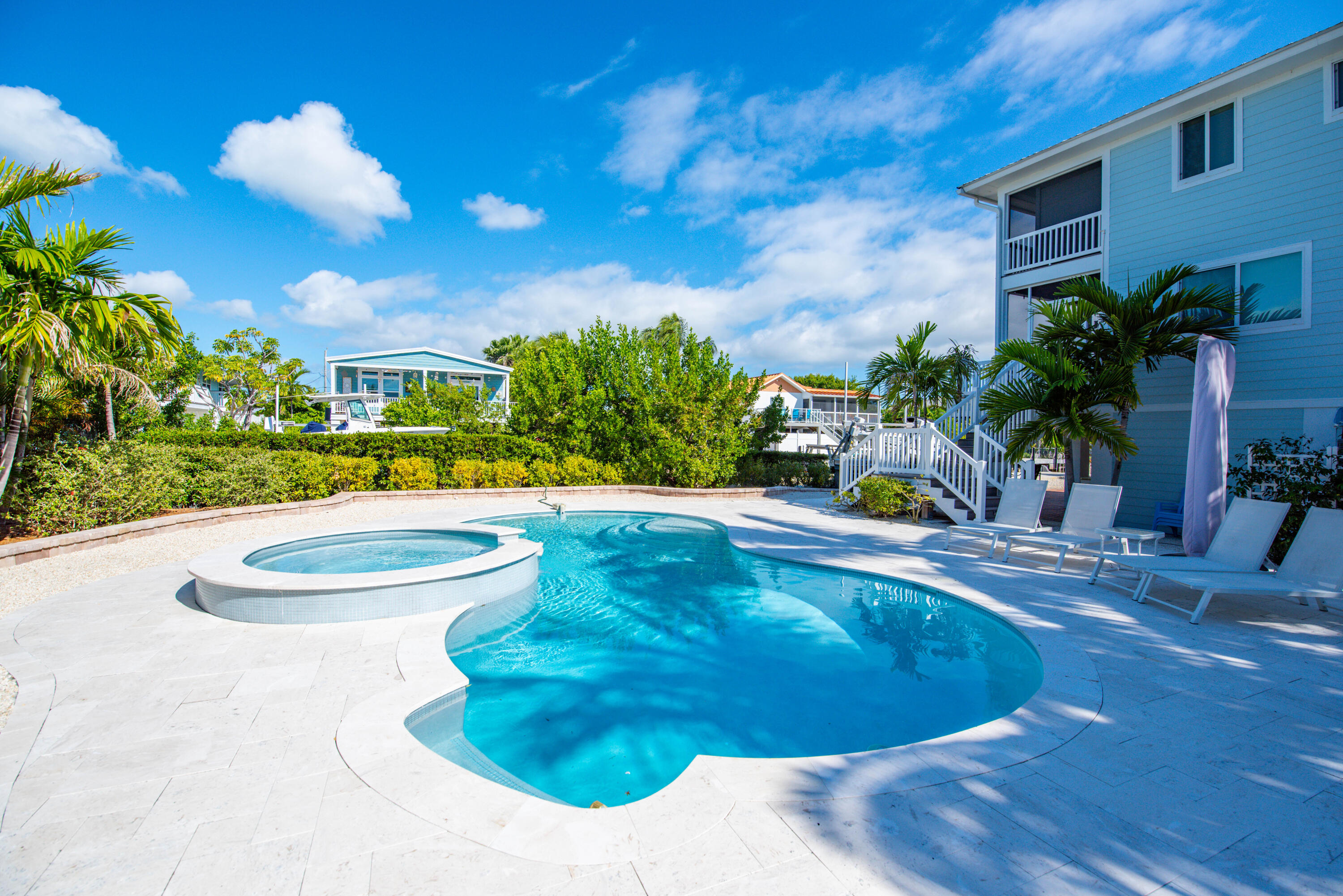 27365 Barbuda Ln Ramrod Key, FL 33042