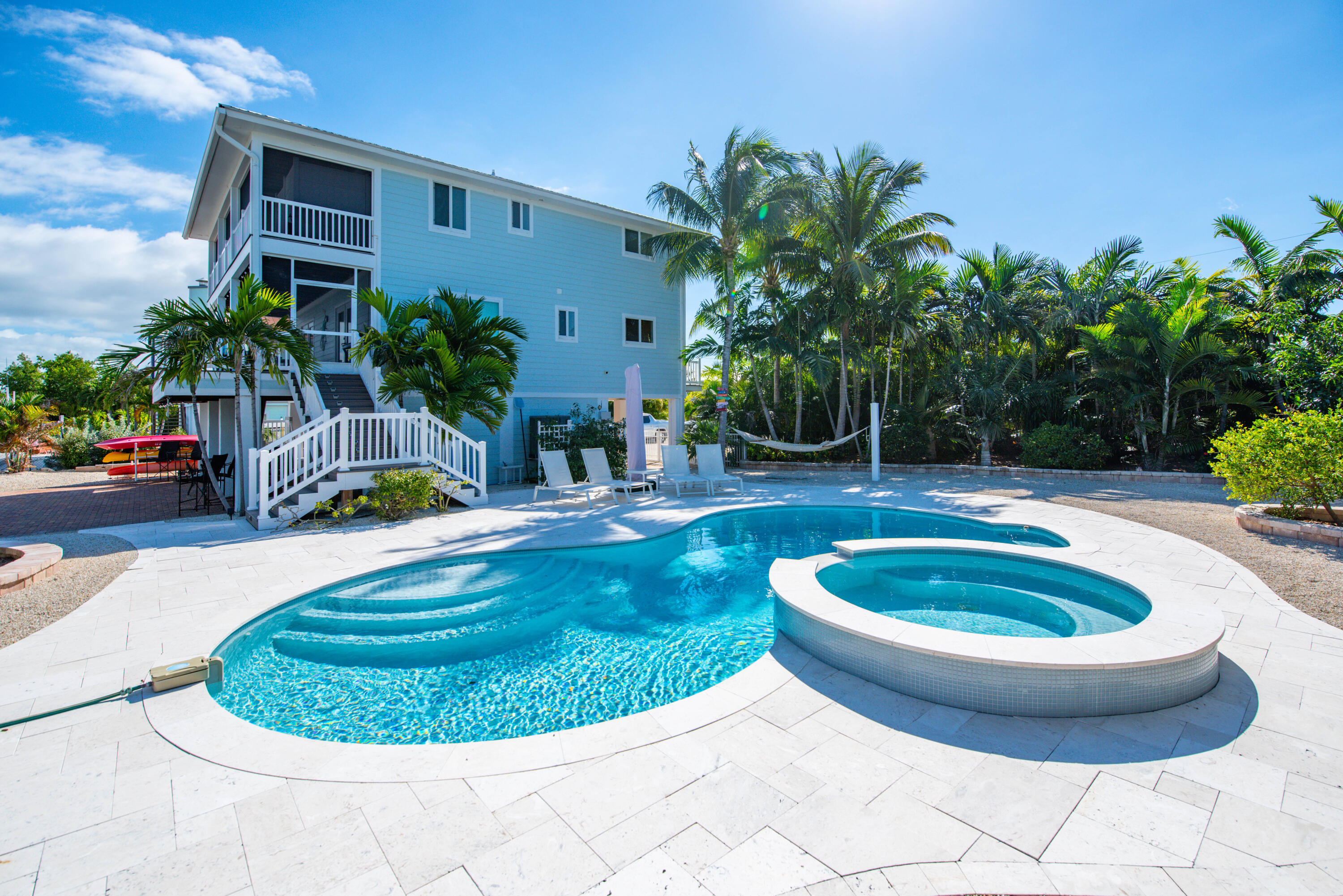 27365 Barbuda Ln Ramrod Key, FL 33042