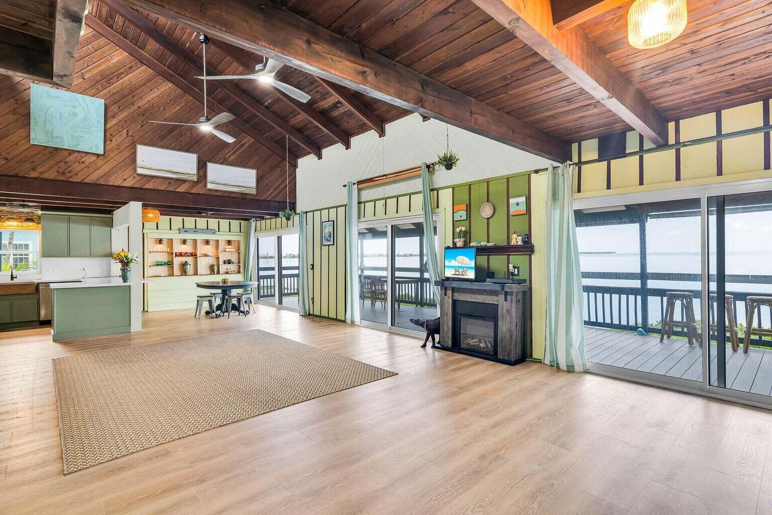 22542 Jolly Roger Dr Cudjoe Key, FL 33042