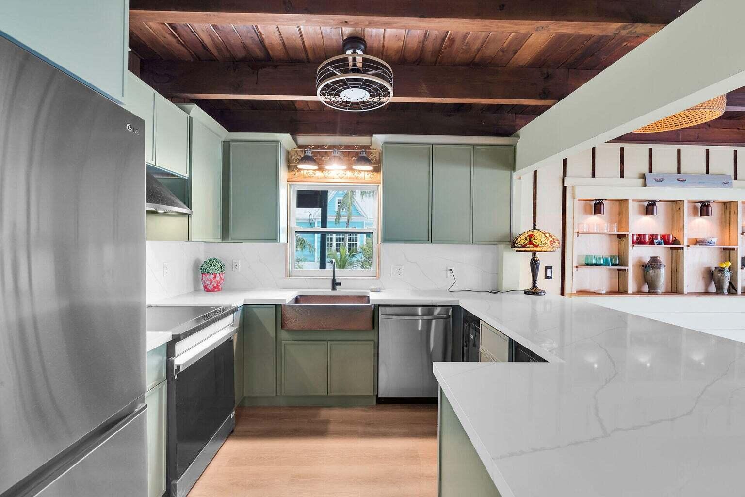 22542 Jolly Roger Dr Cudjoe Key, FL 33042