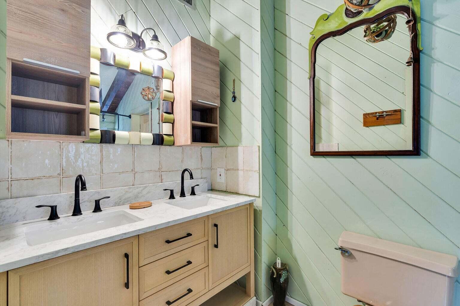 22542 Jolly Roger Dr Cudjoe Key, FL 33042