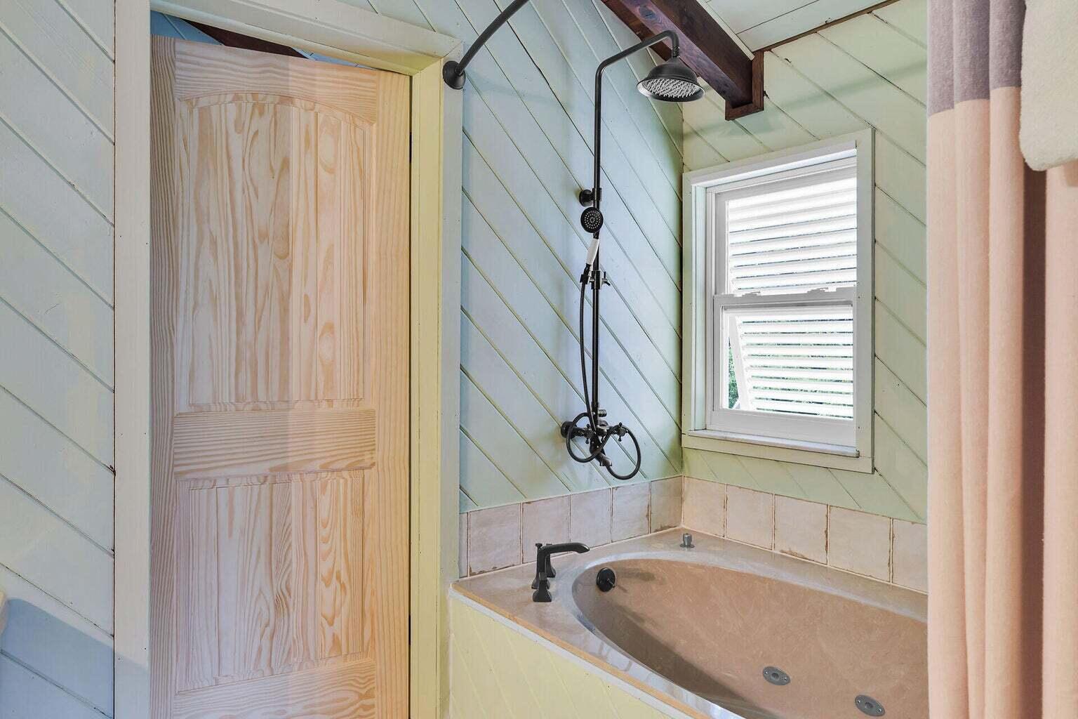 22542 Jolly Roger Dr Cudjoe Key, FL 33042