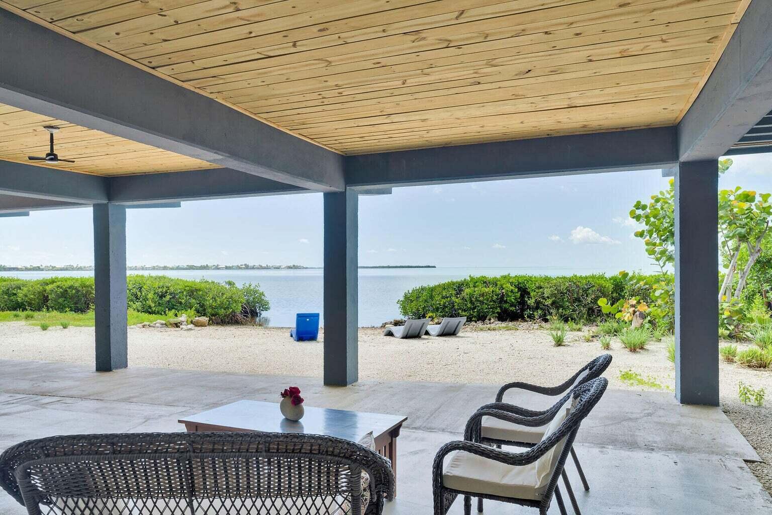 22542 Jolly Roger Dr Cudjoe Key, FL 33042