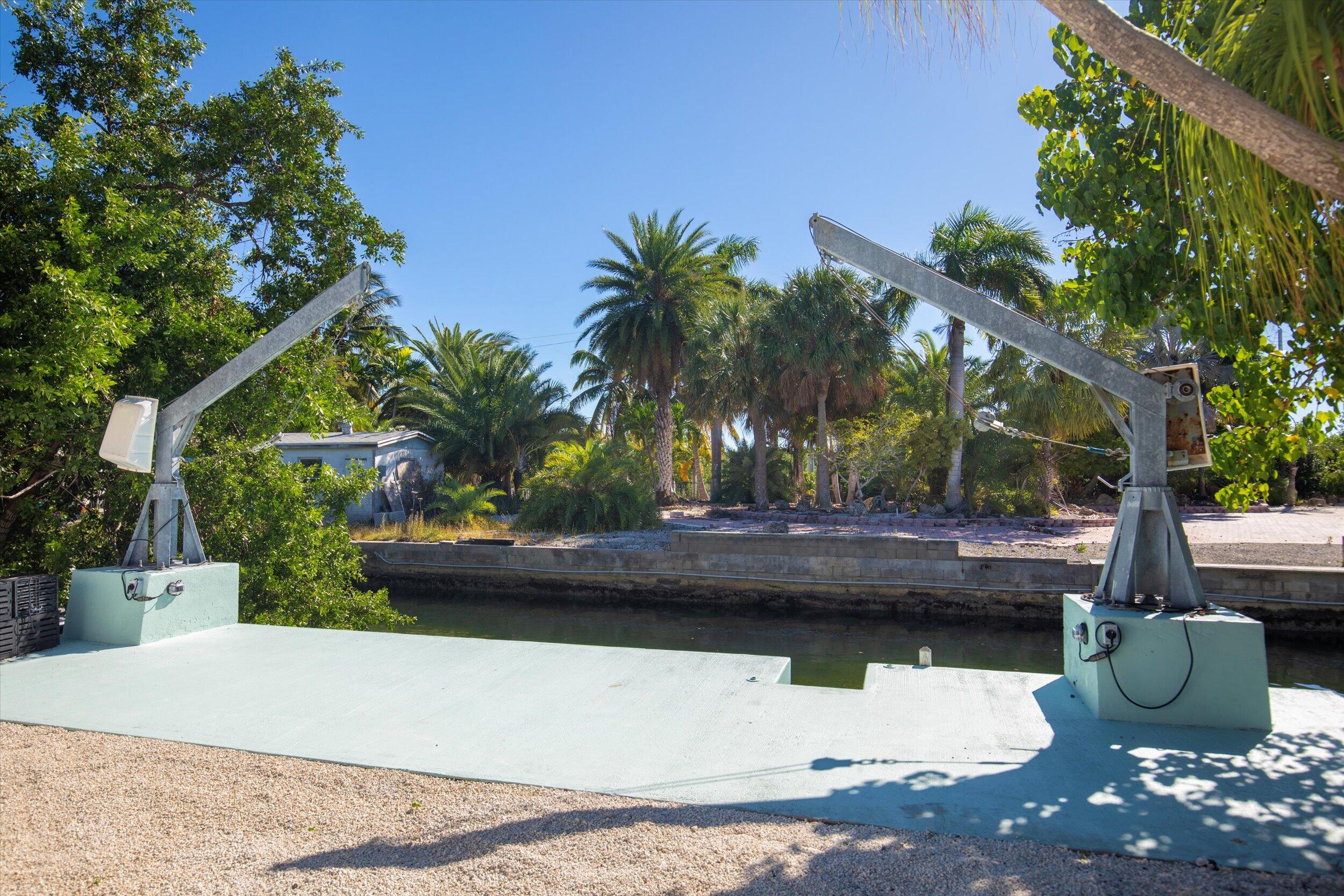 680 Elma Ave Big Pine Key, FL 33043