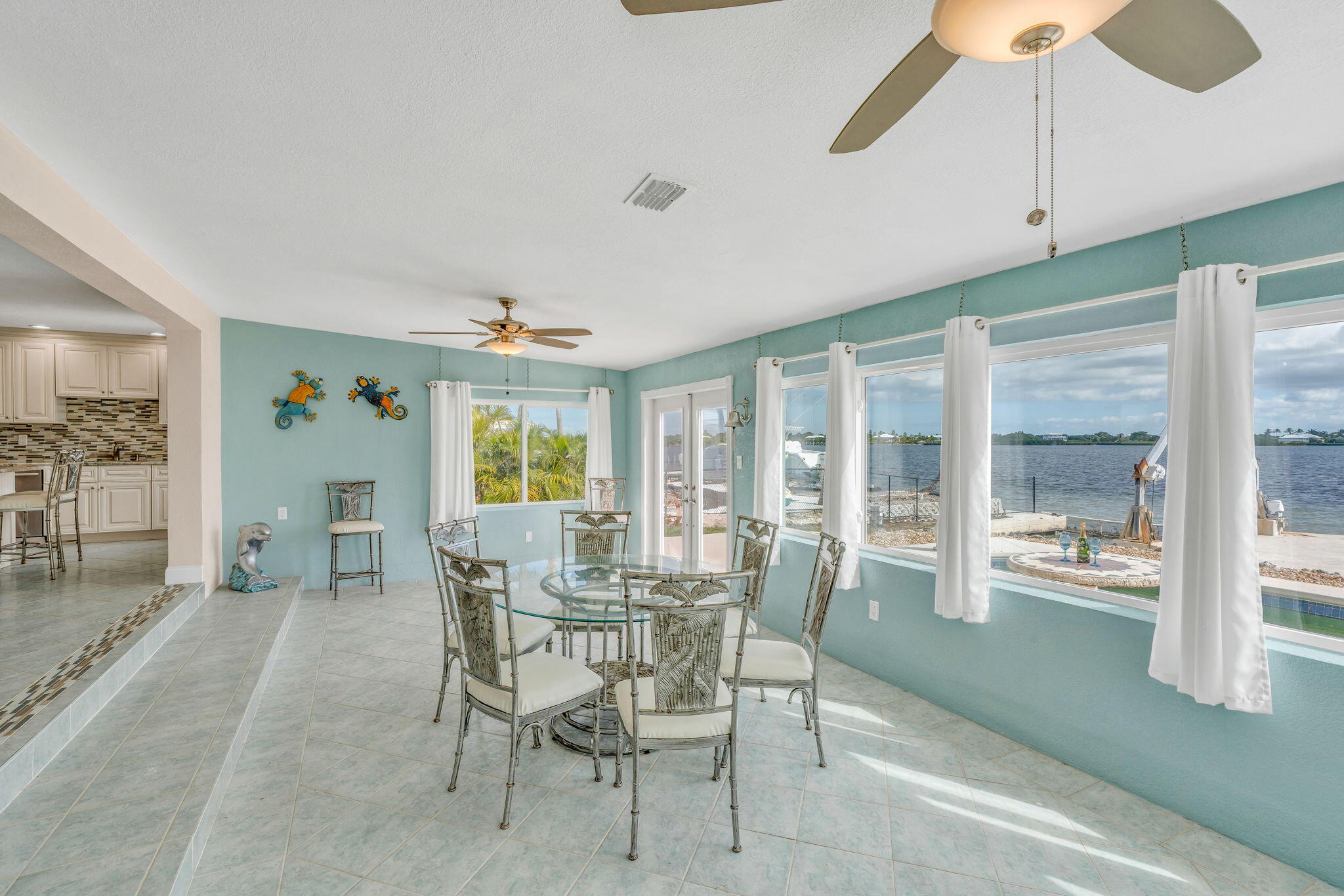 1607 Sunrise Dr Big Pine Key, FL 33043