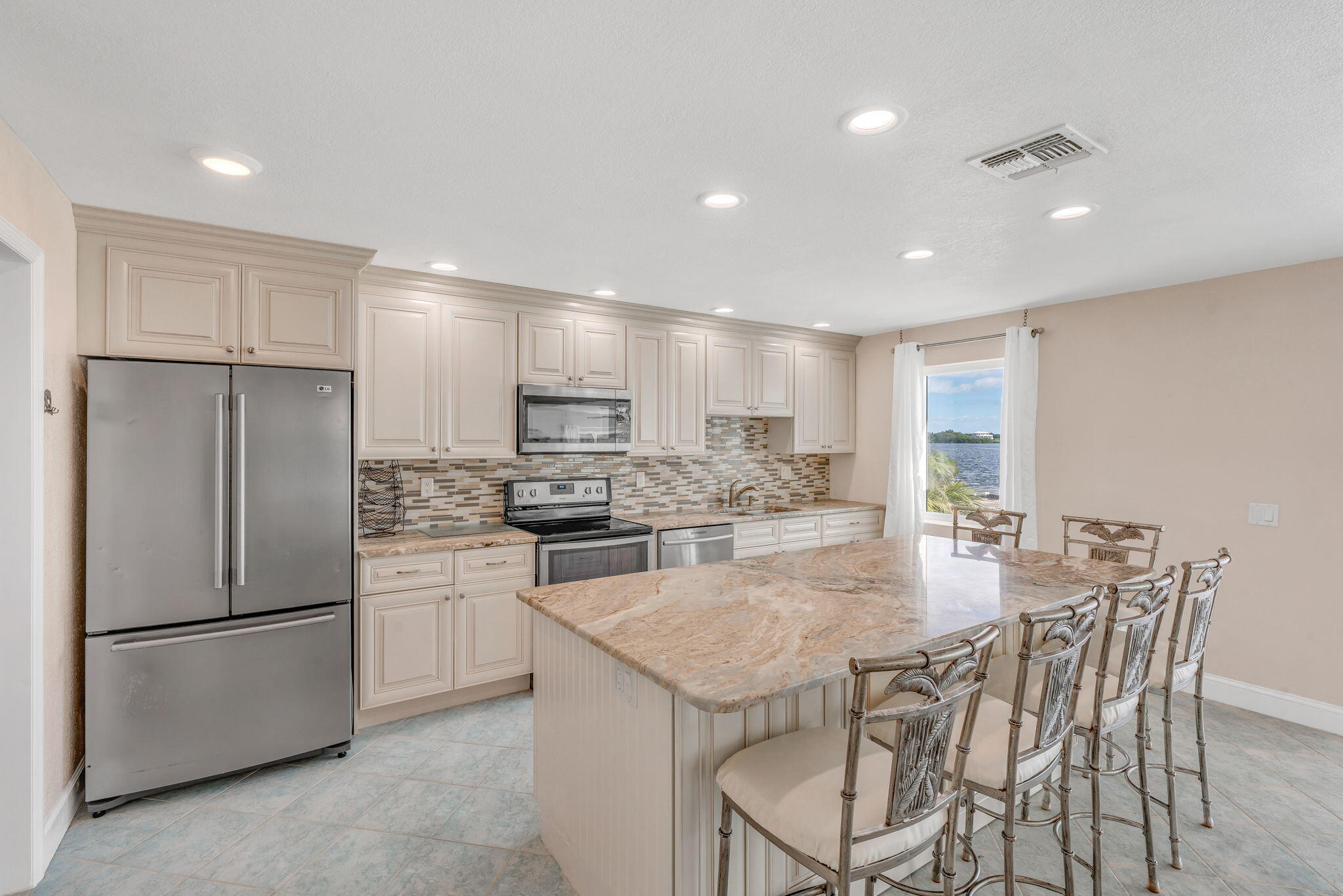 1607 Sunrise Dr Big Pine Key, FL 33043