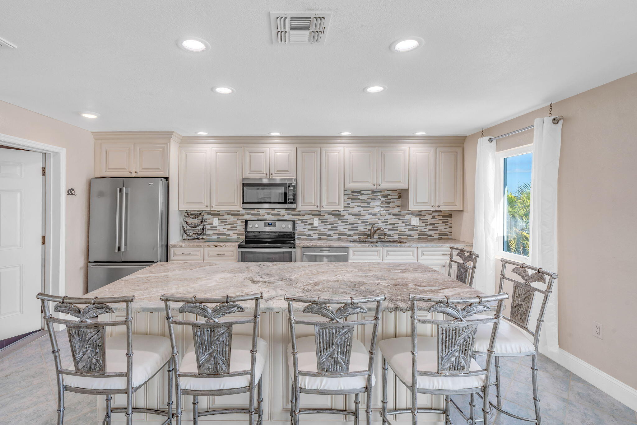 1607 Sunrise Dr Big Pine Key, FL 33043