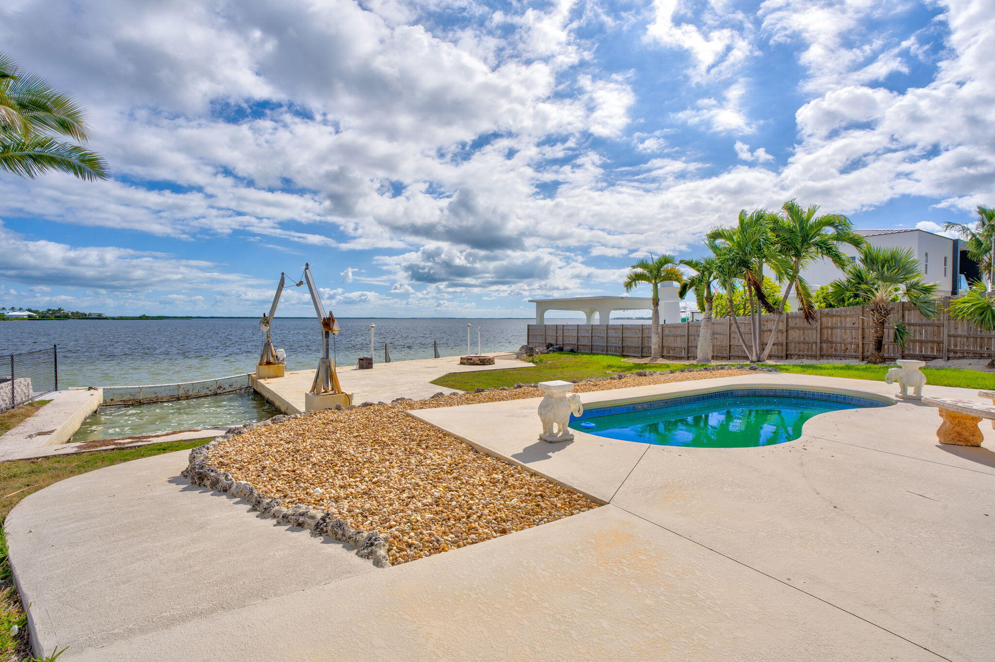 1607 Sunrise Dr Big Pine Key, FL 33043