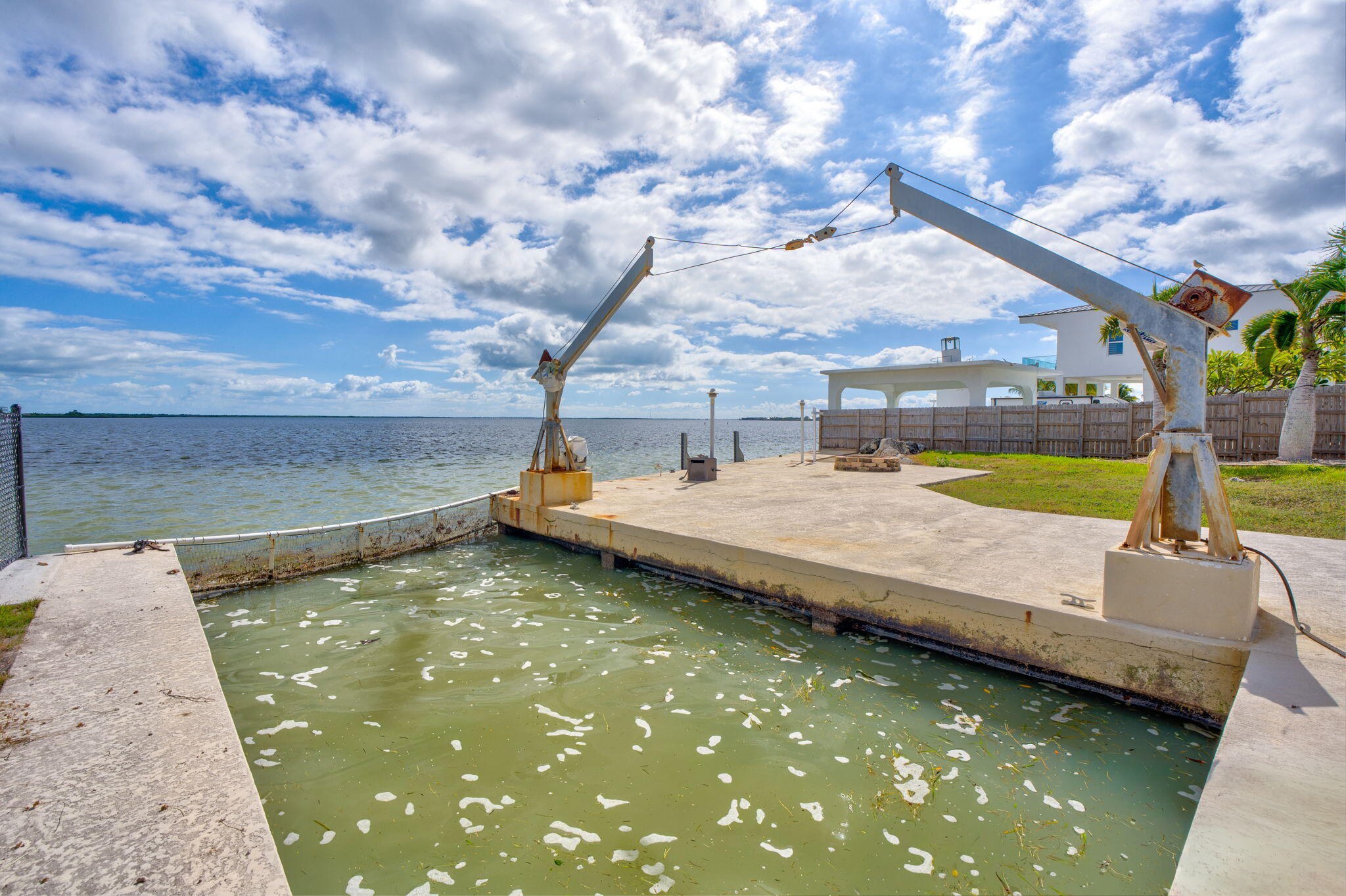 1607 Sunrise Dr Big Pine Key, FL 33043