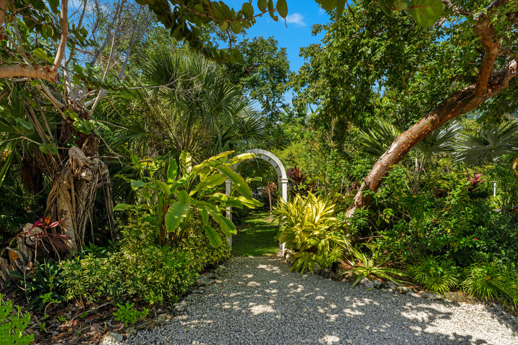 755 Sawyer Dr Cudjoe Key, FL 33042