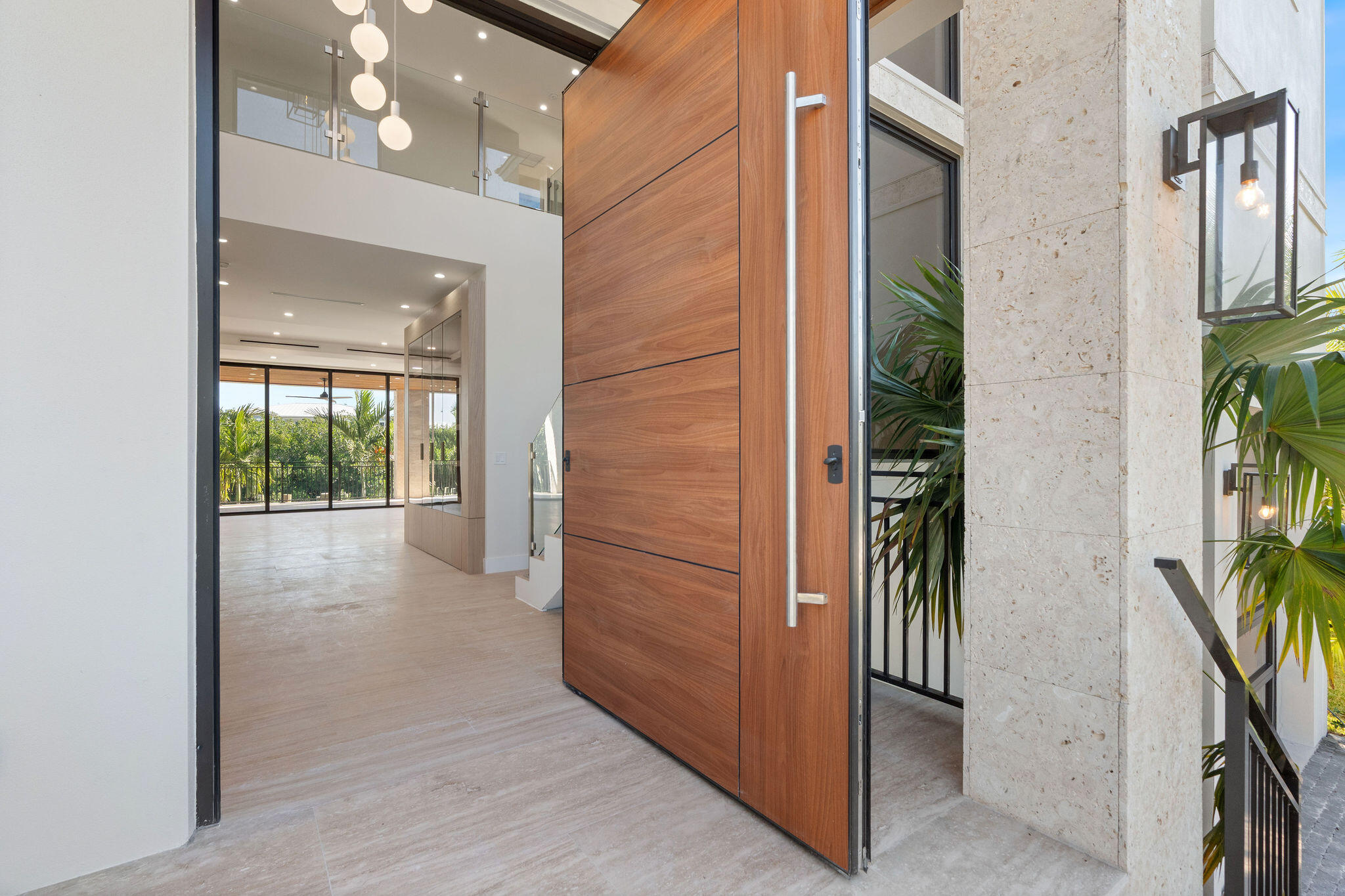 230 15Th Cir Key Colony, FL 33051