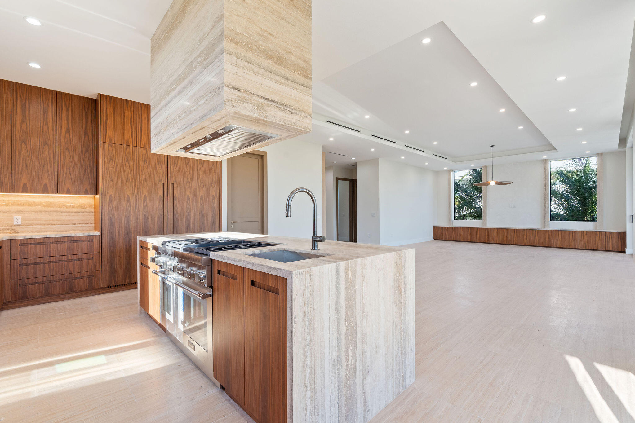 230 15Th Cir Key Colony, FL 33051