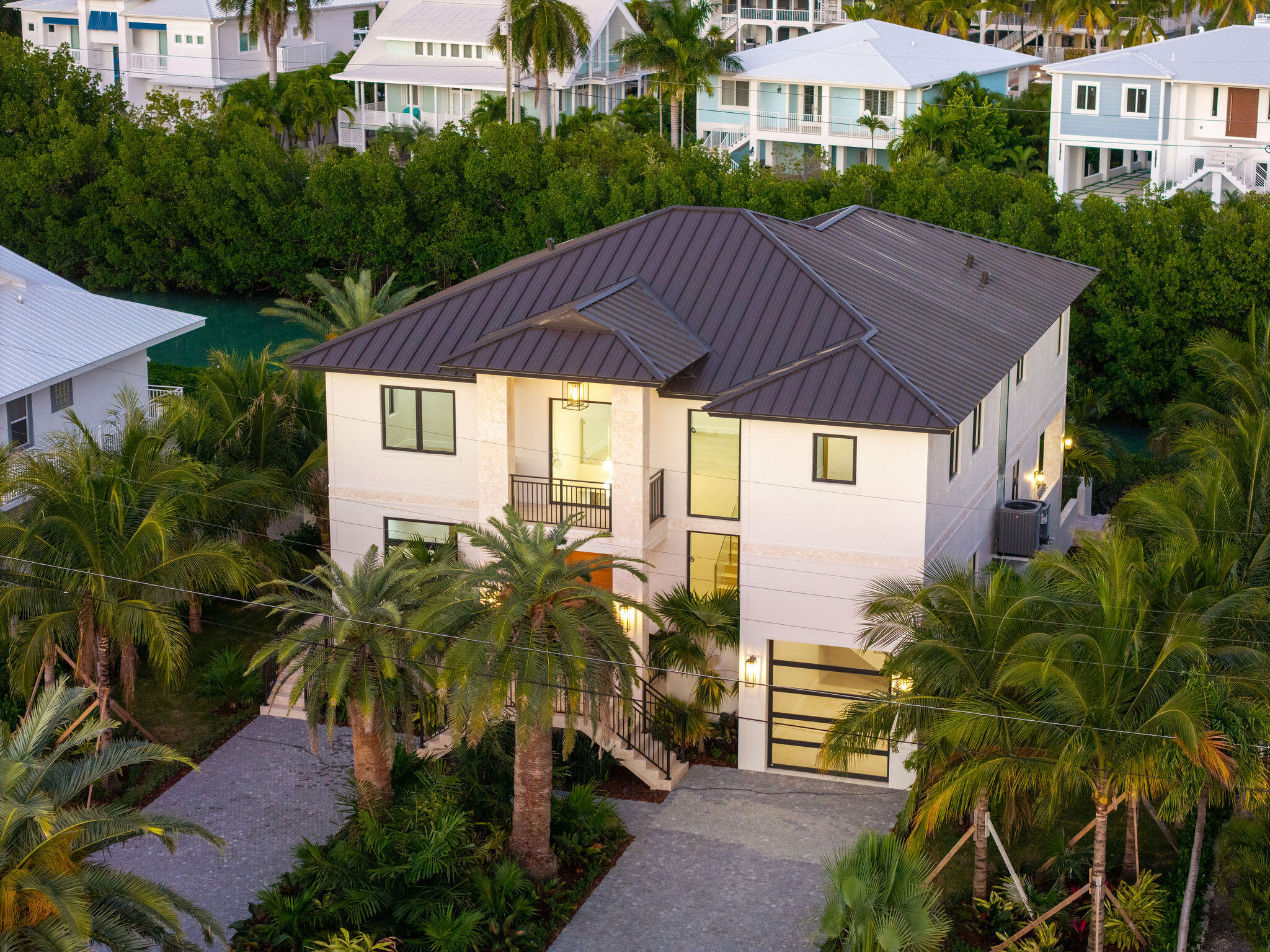 230 15Th Cir Key Colony, FL 33051