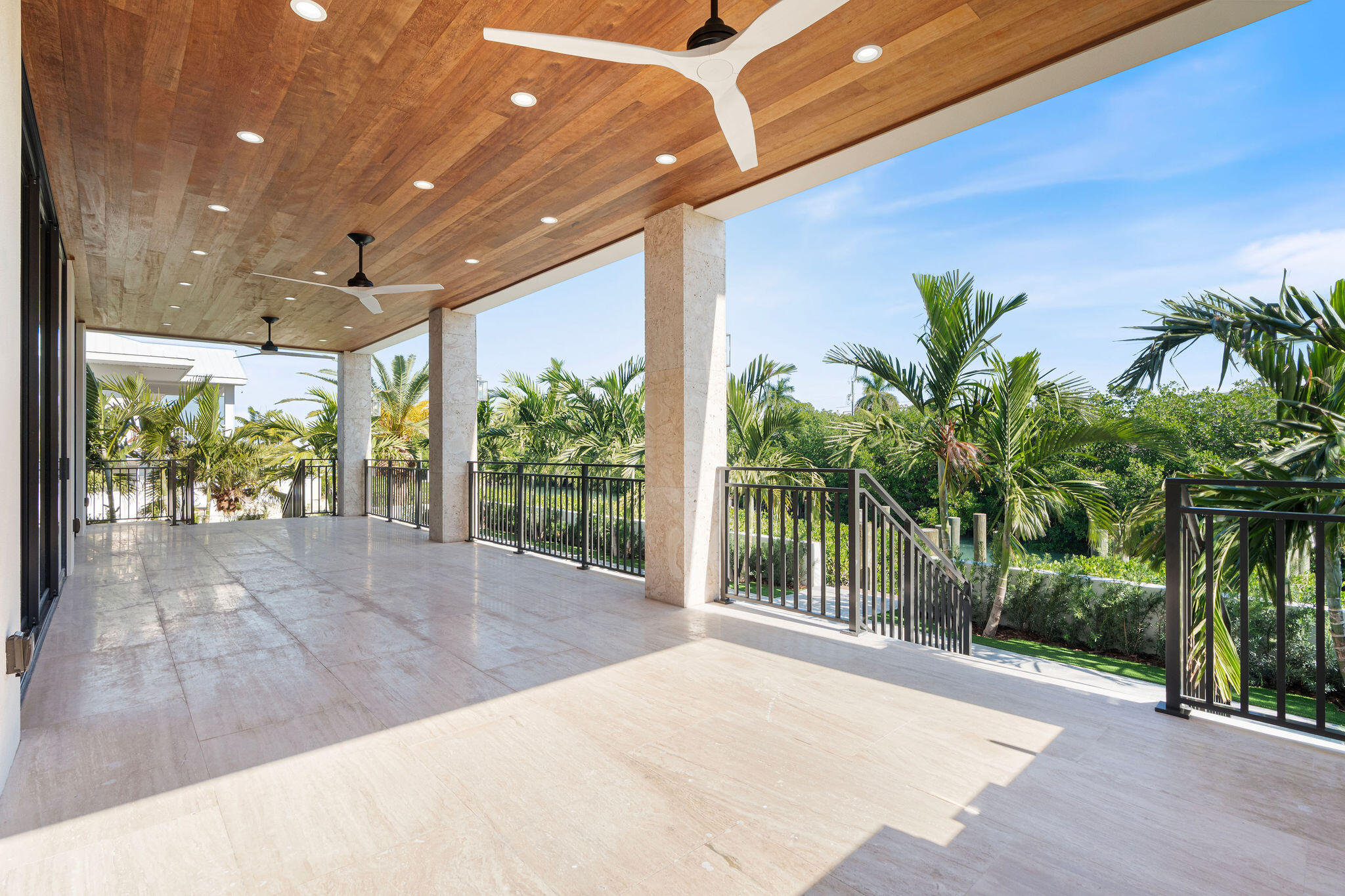 230 15Th Cir Key Colony, FL 33051