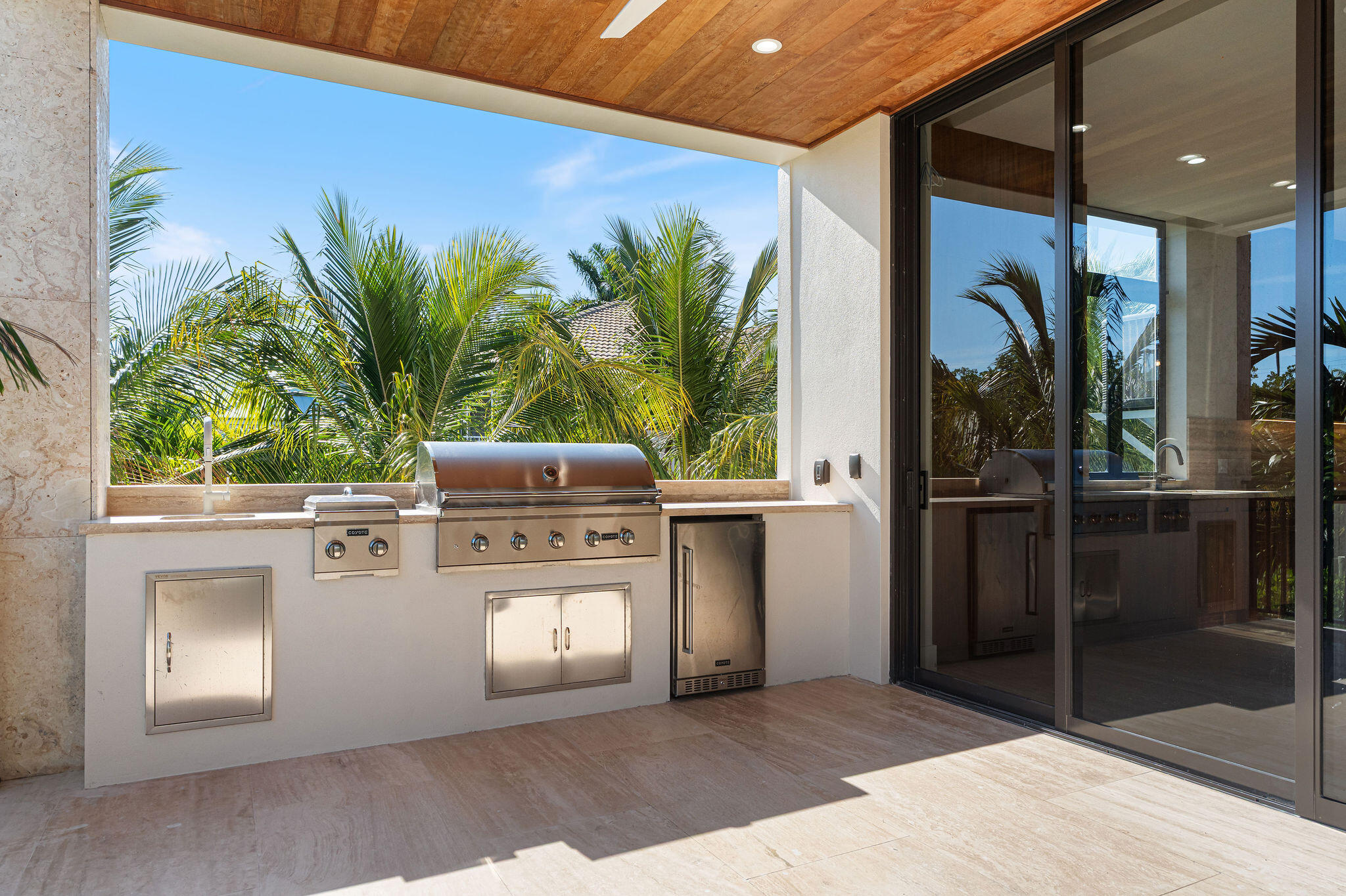 230 15Th Cir Key Colony, FL 33051