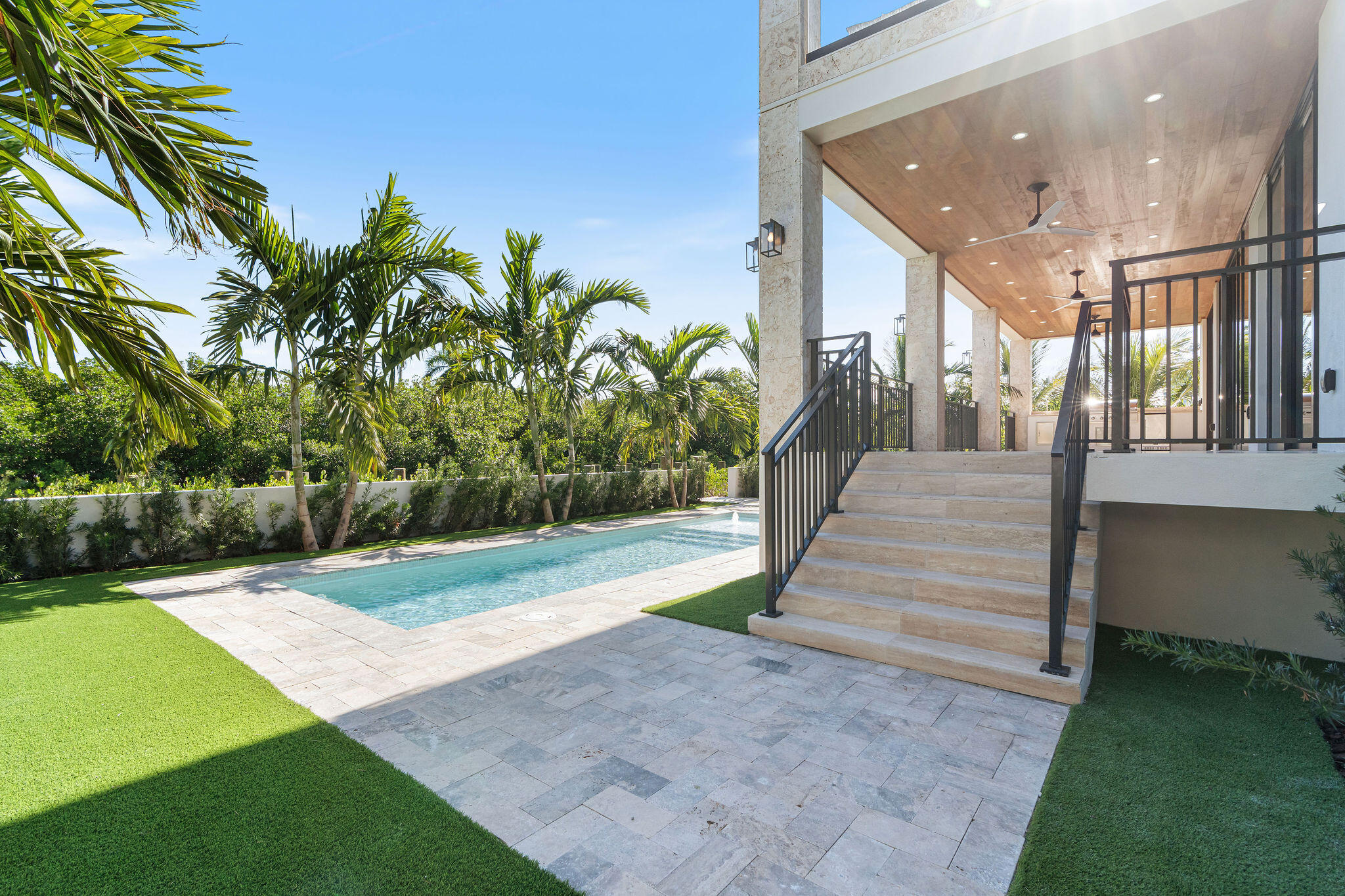 230 15Th Cir Key Colony, FL 33051