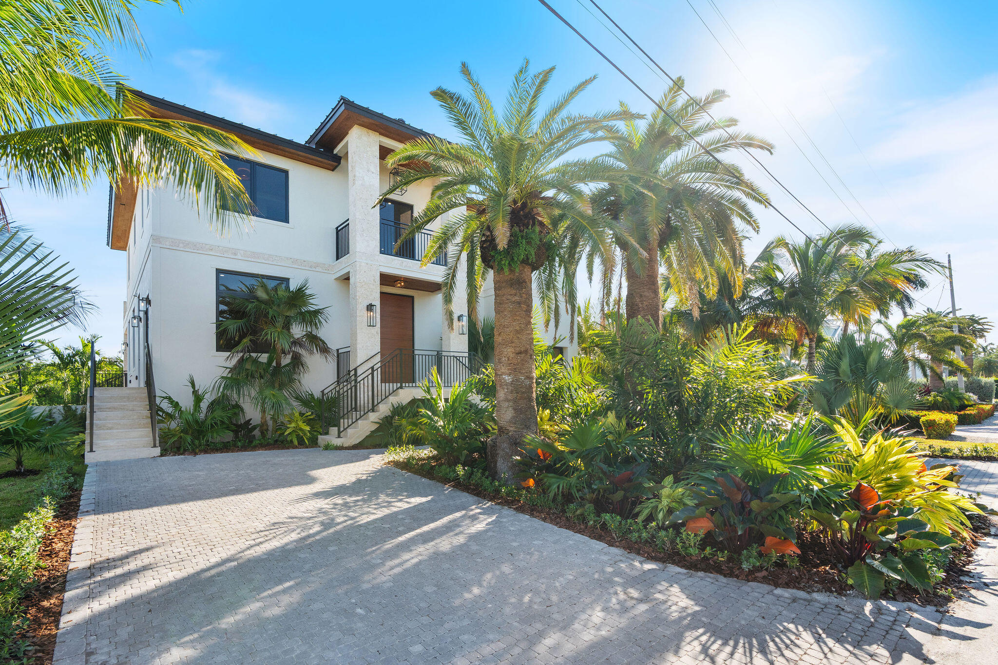 230 15Th Cir Key Colony, FL 33051