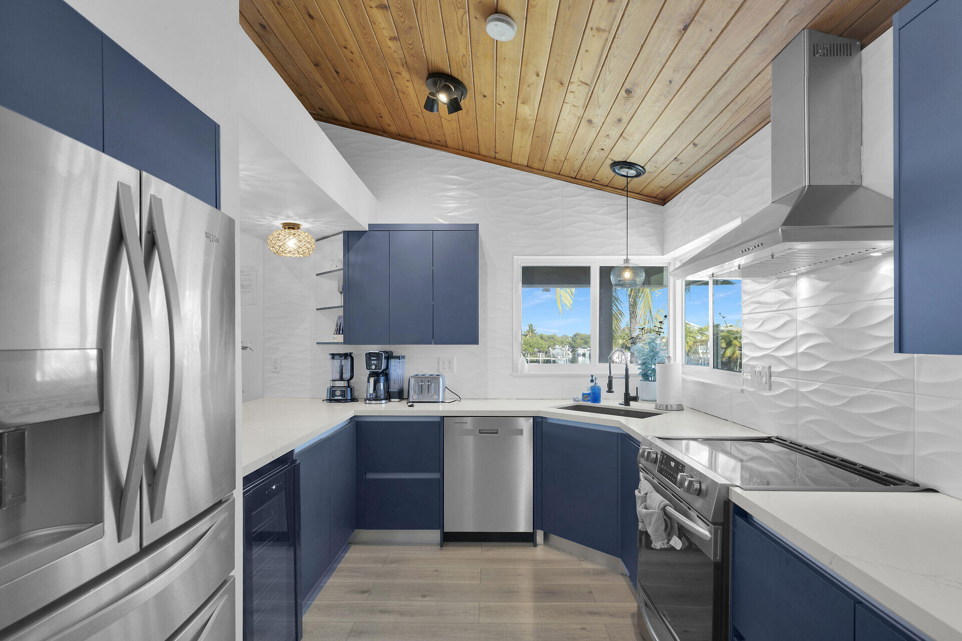 123W Bruce Ct Marathon, FL 33050