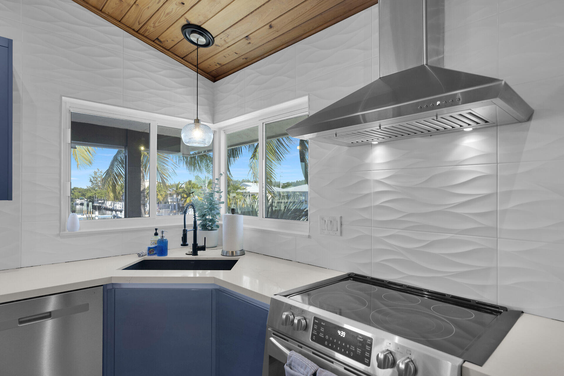 123W Bruce Ct Marathon, FL 33050