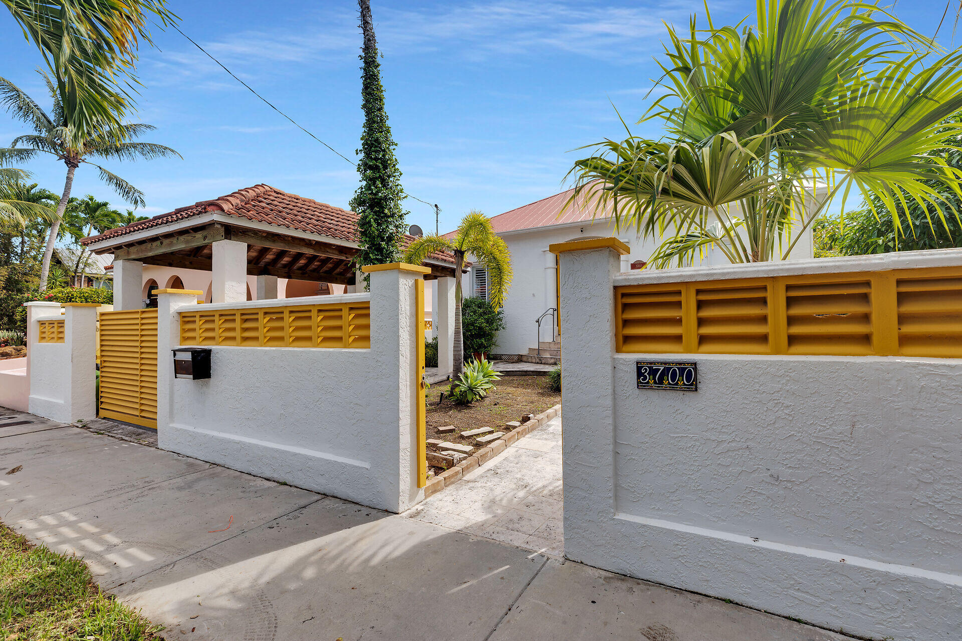 3700 Eagle Ave Key West, FL 33040