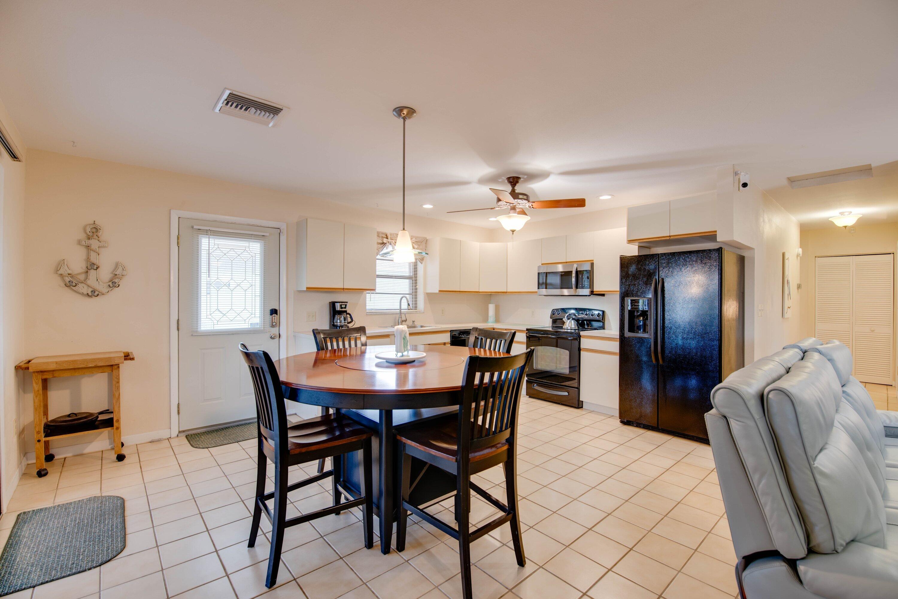 857E Caribbean Dr Summerland Key, FL 33042