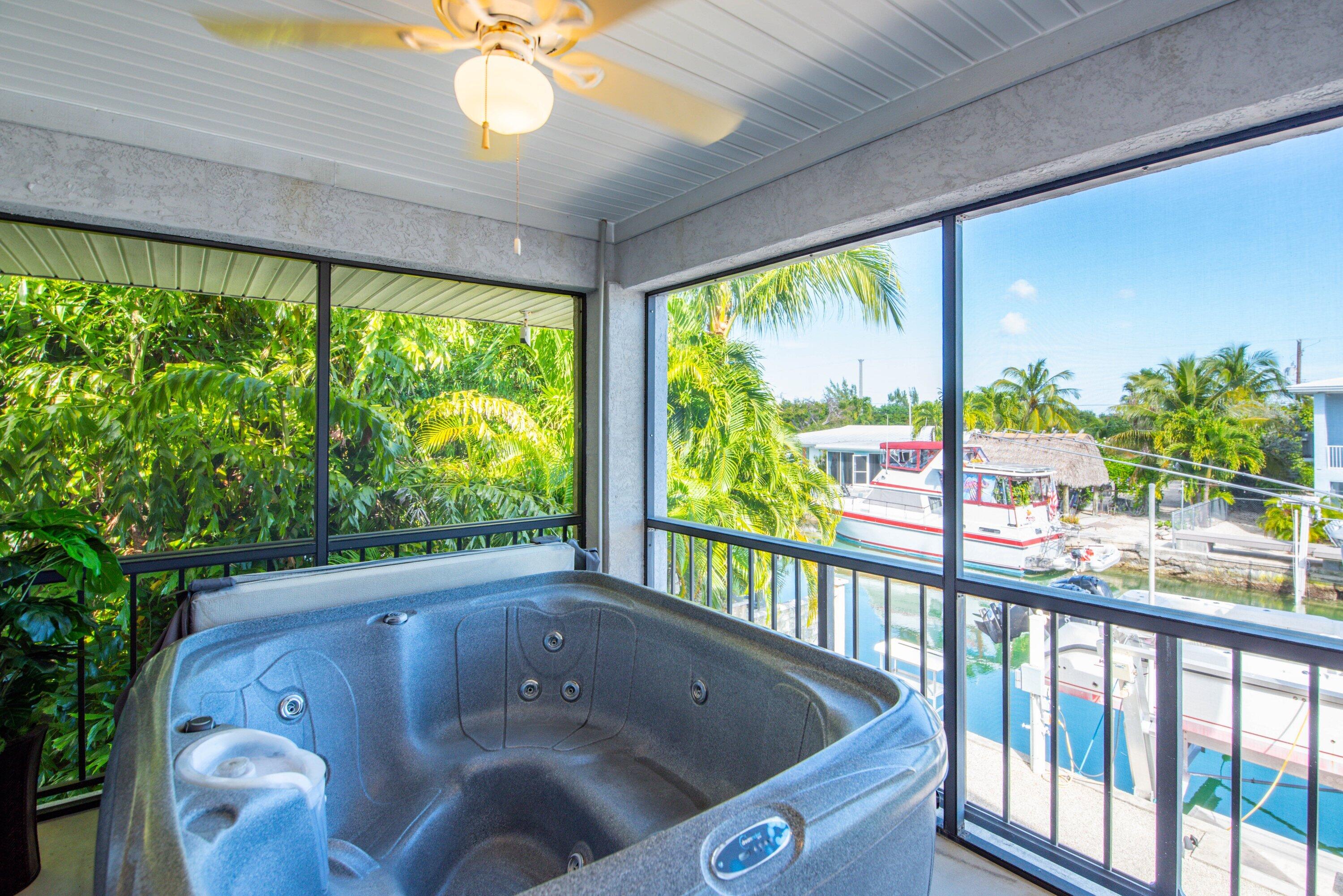 857E Caribbean Dr Summerland Key, FL 33042