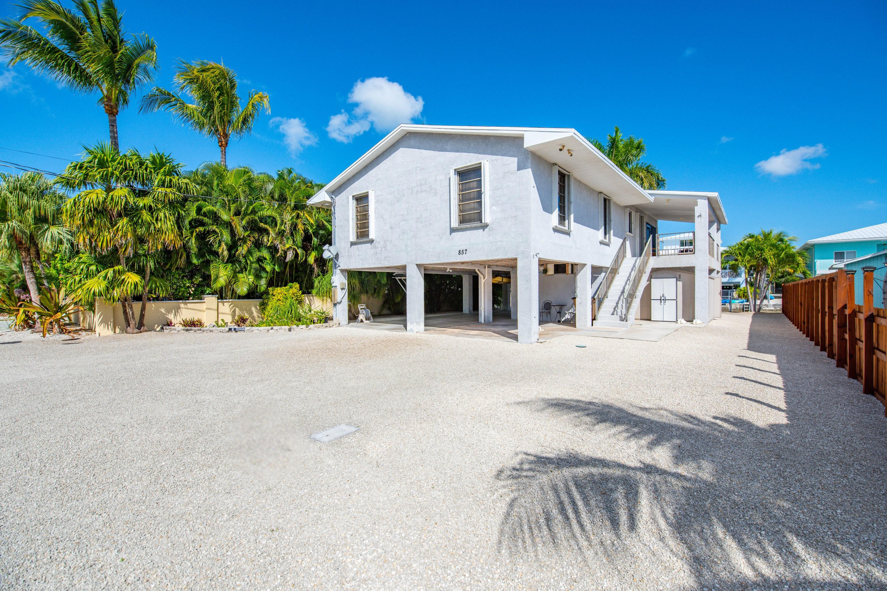 857E Caribbean Dr Summerland Key, FL 33042