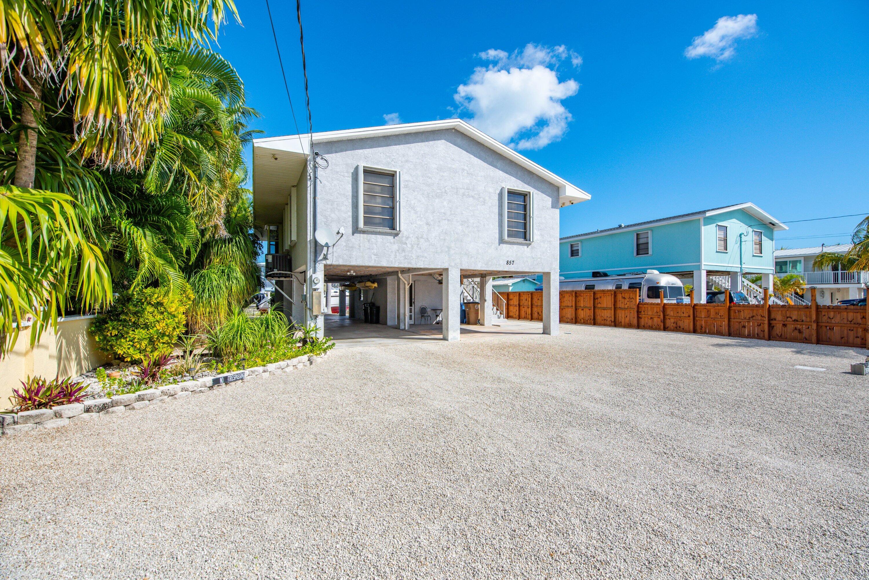 857E Caribbean Dr Summerland Key, FL 33042