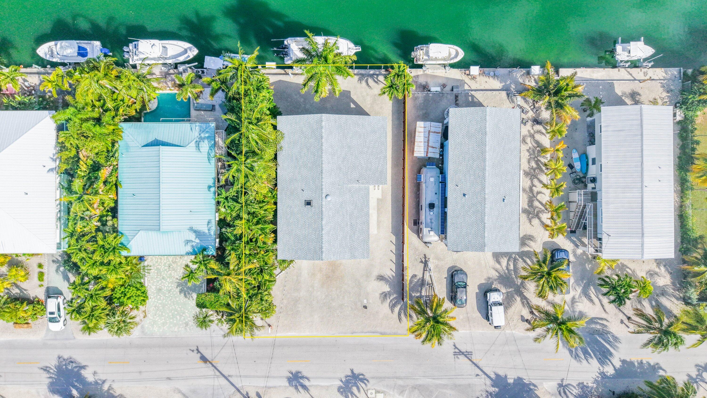 857E Caribbean Dr Summerland Key, FL 33042