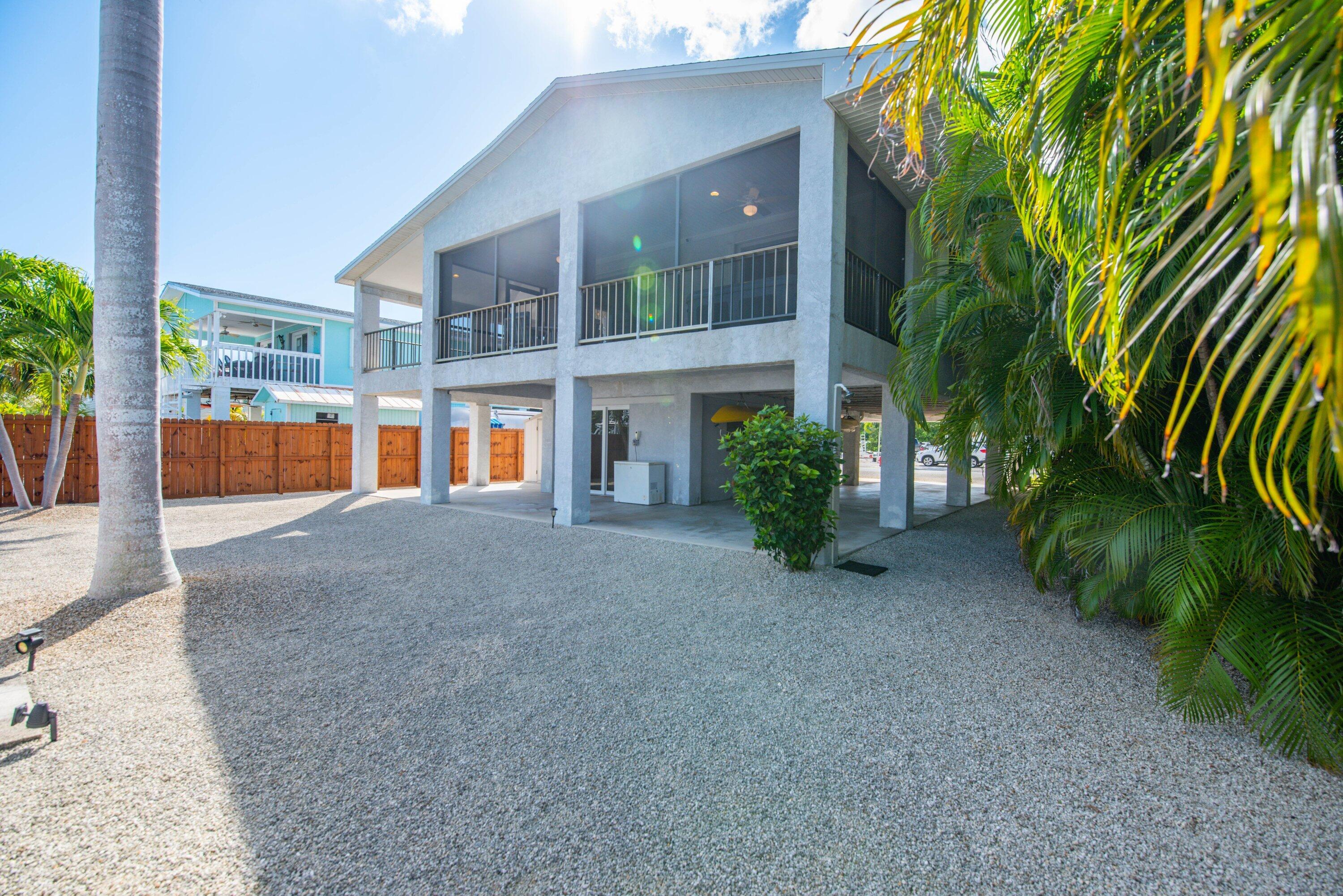 857E Caribbean Dr Summerland Key, FL 33042