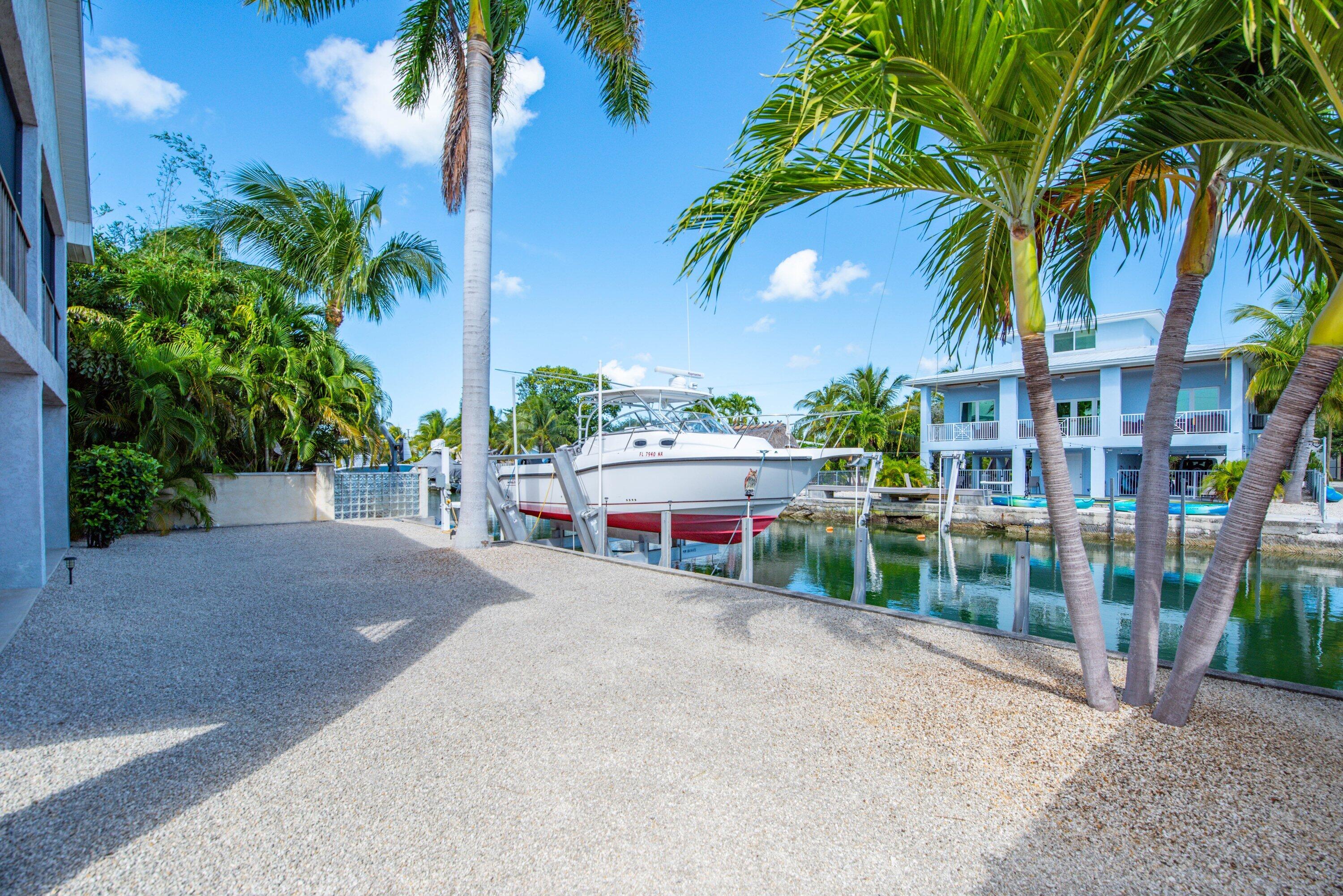 857E Caribbean Dr Summerland Key, FL 33042